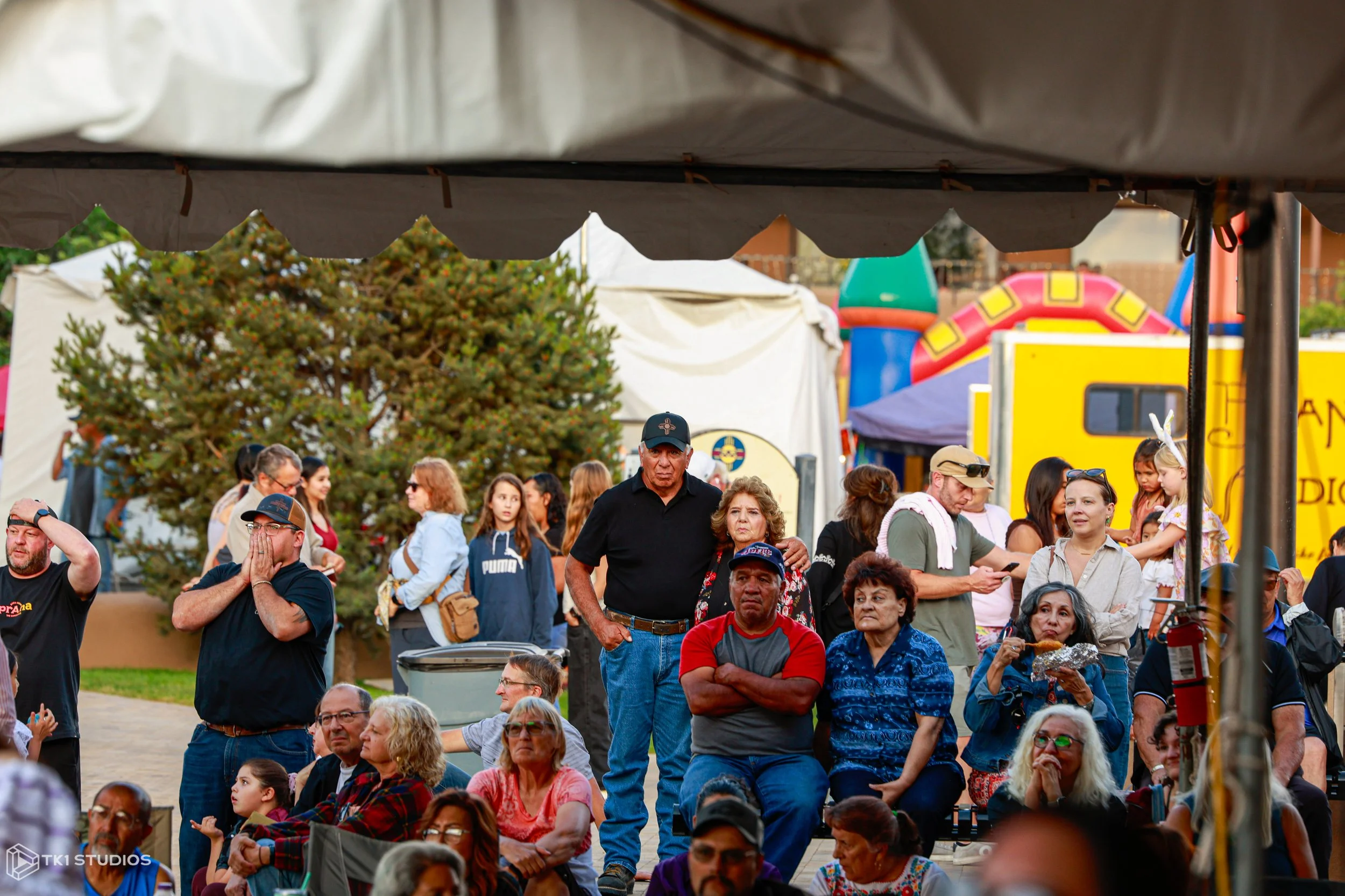 Crowd-2.jpg