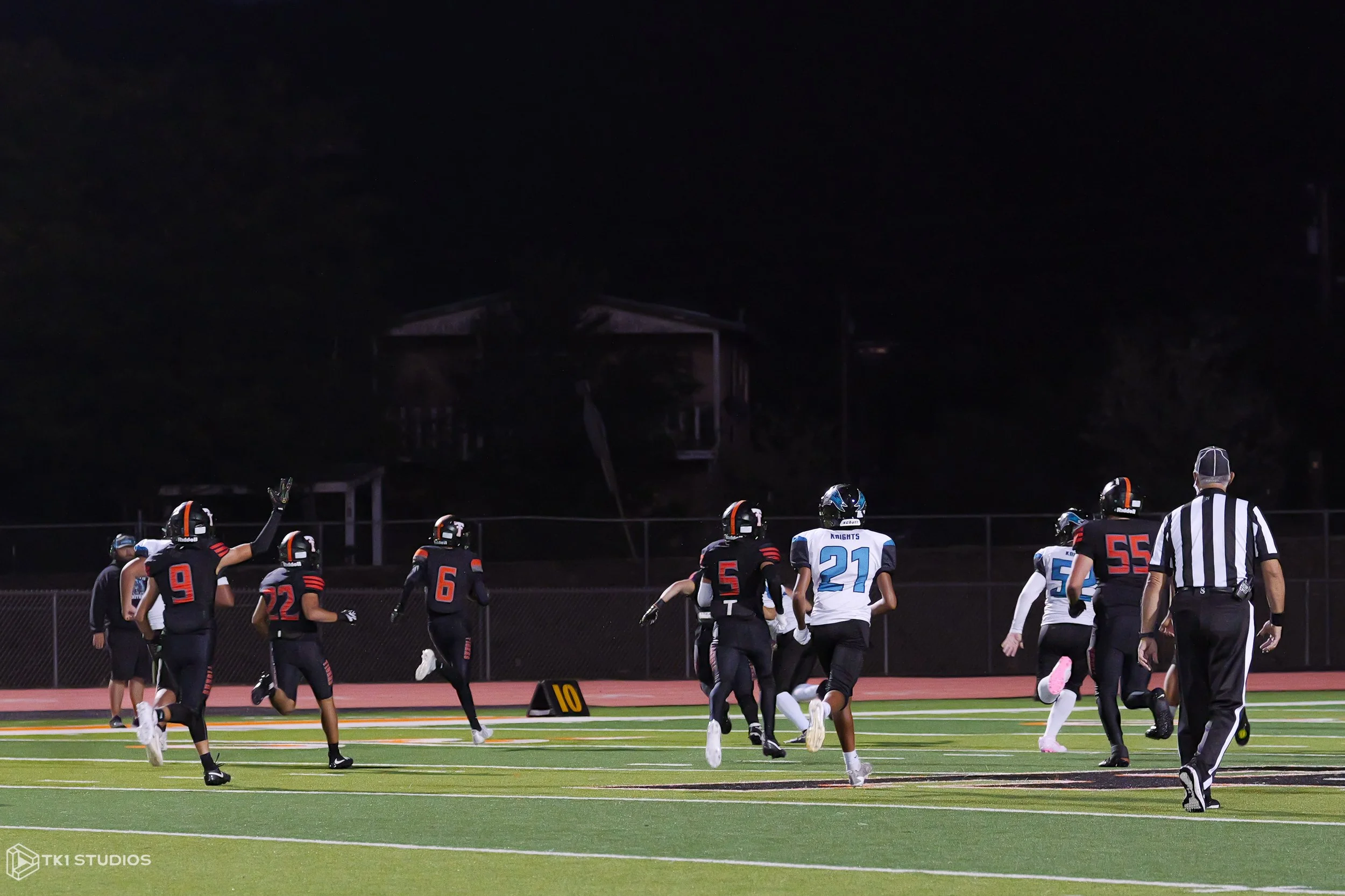 Homecoming Game-25.jpg