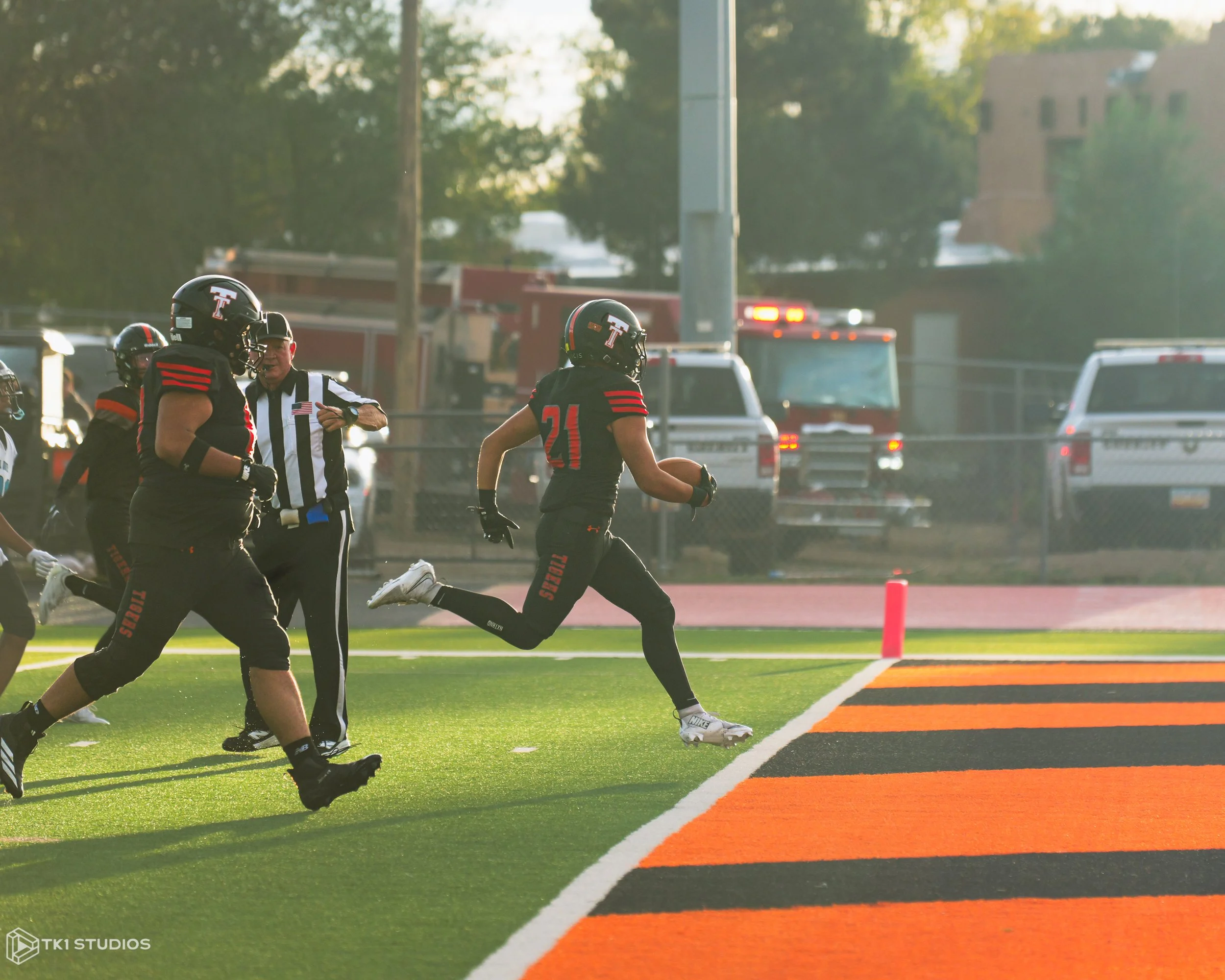Homecoming Game-8.jpg