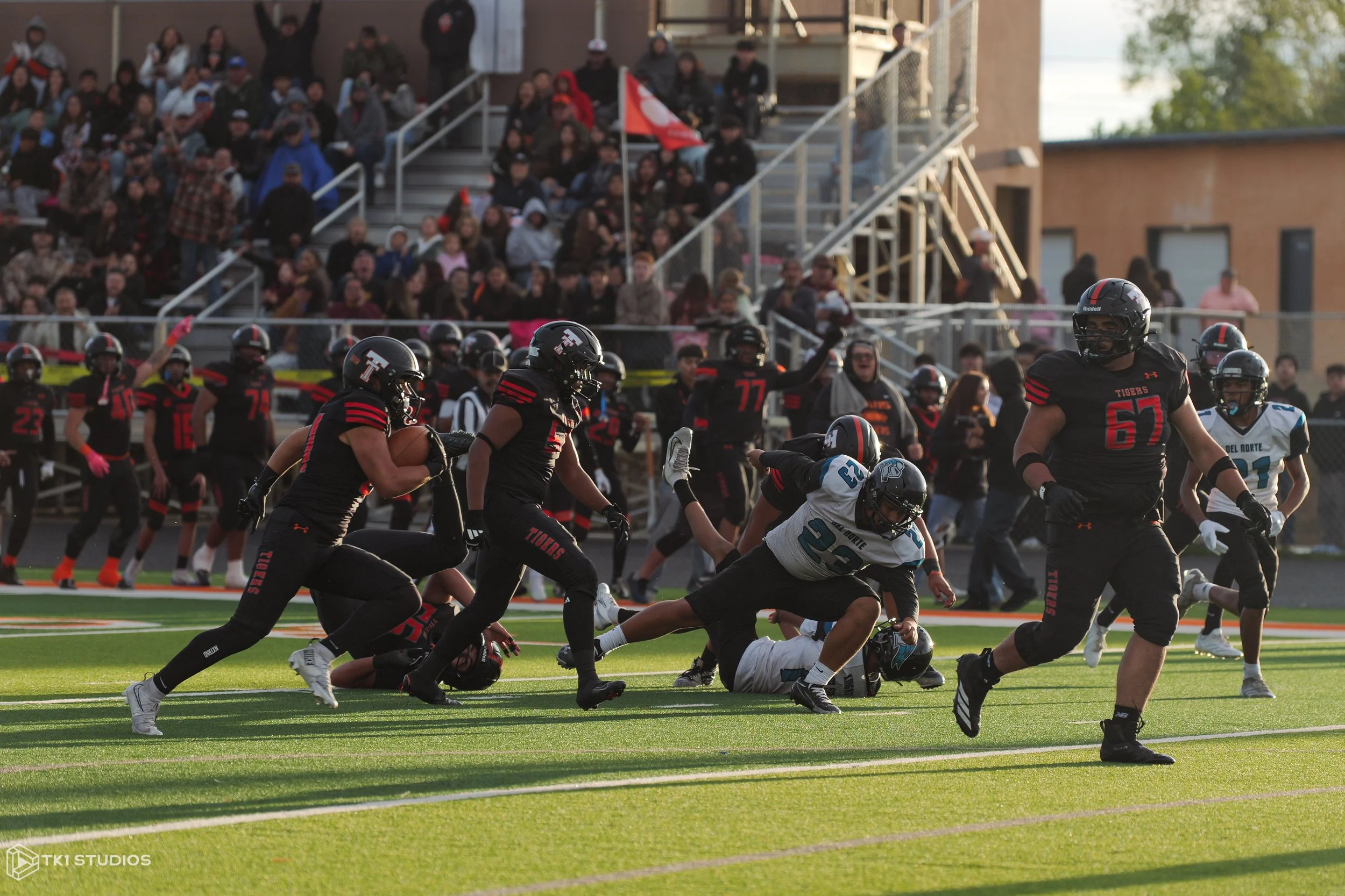 Homecoming Game-7.jpg