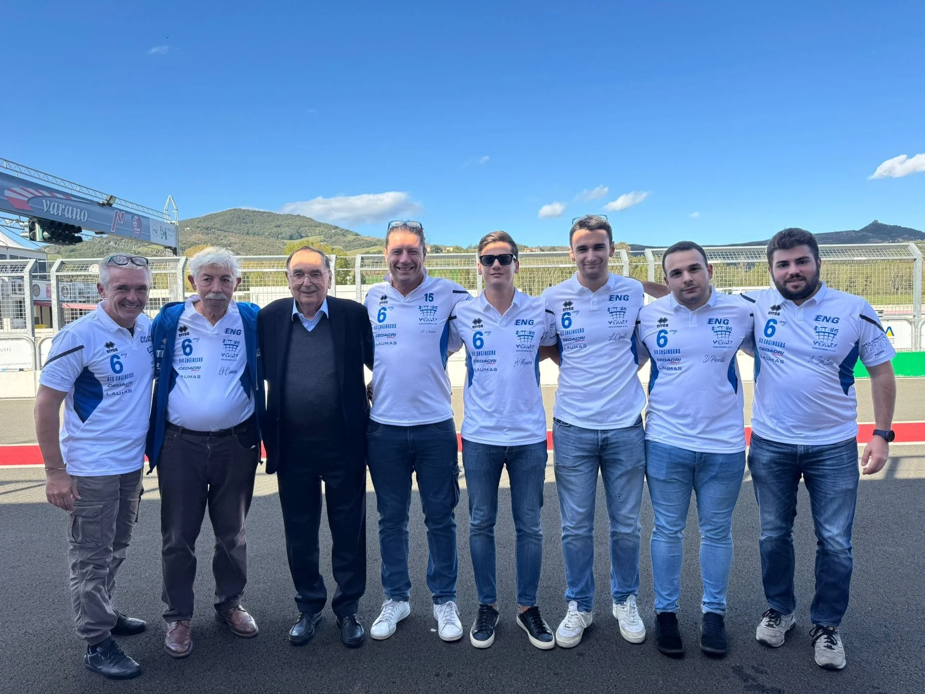 Il team Six Engineers in pista