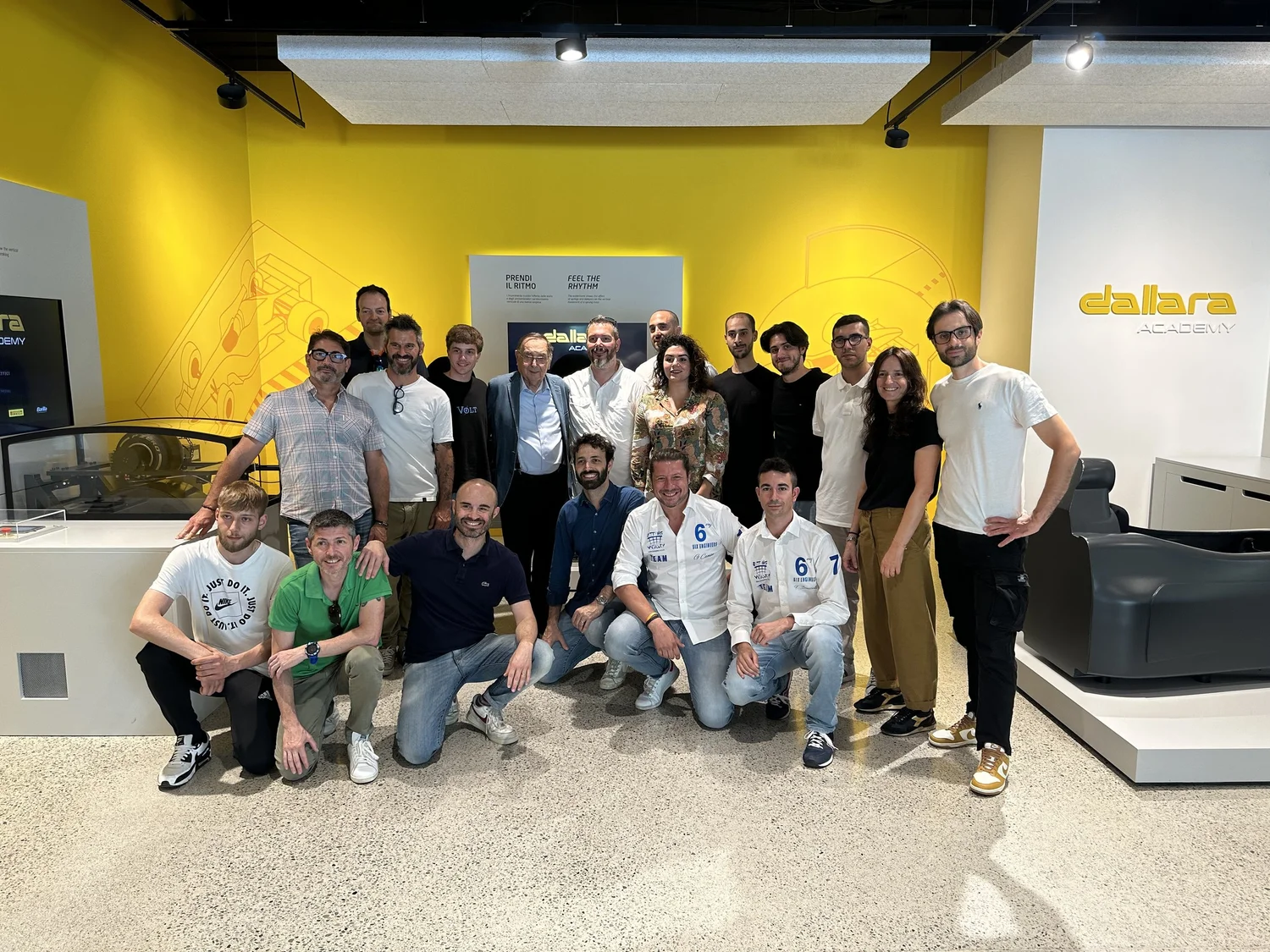 Gruppo aziendale in Dallara Academy