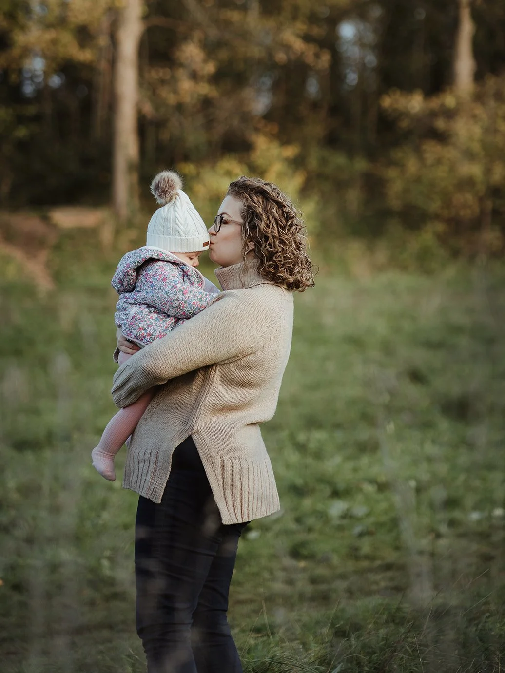 9 month old girl ouside with her mum - Bristol family photographer