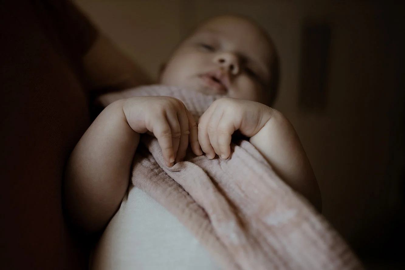 Newborn photographer Bristol - image of baby's fingers..
