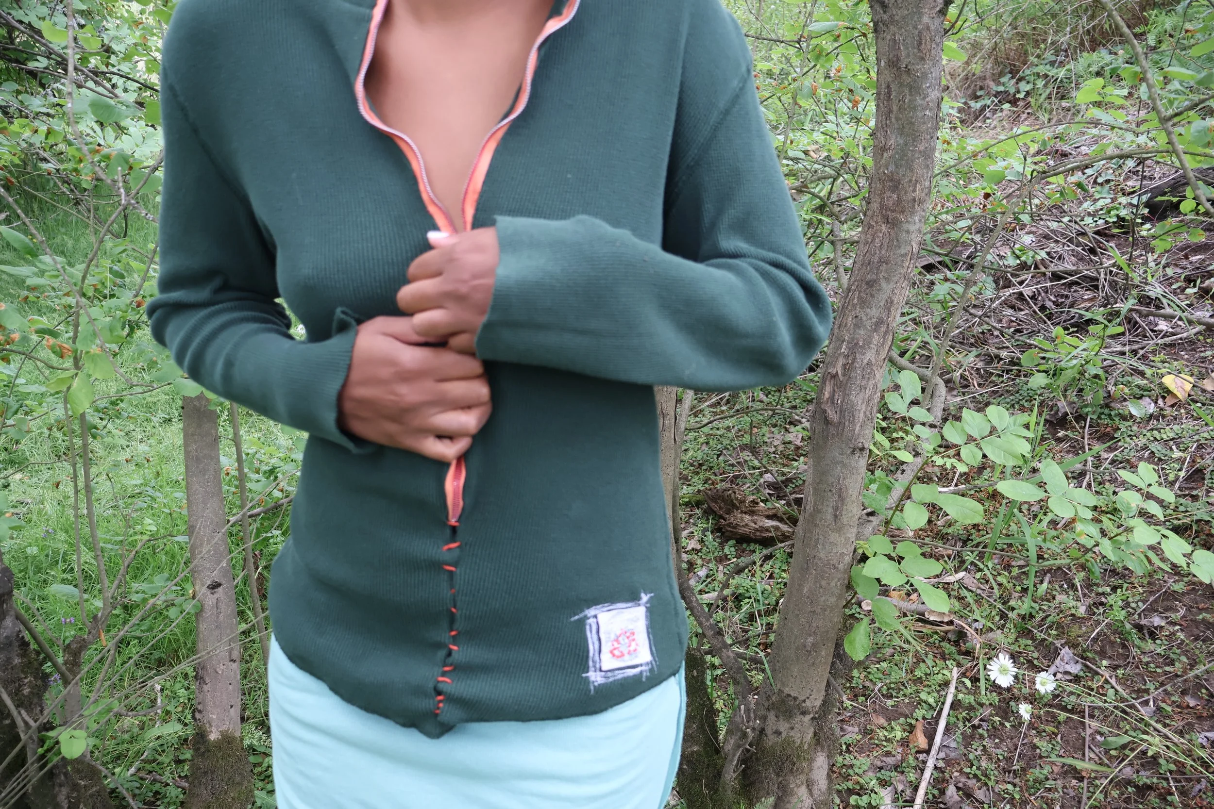 okaileygreenzipper4.jpg