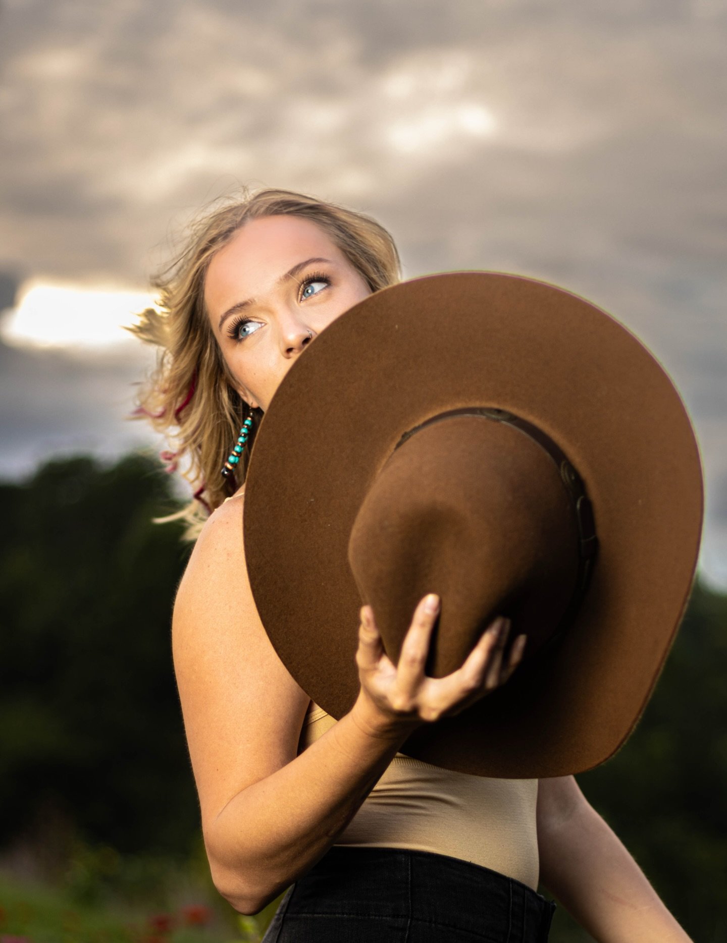 Reason #1 I love portraits! 

Model- Kaley
#ncphotographer #portraitphotography #cowgirl #country