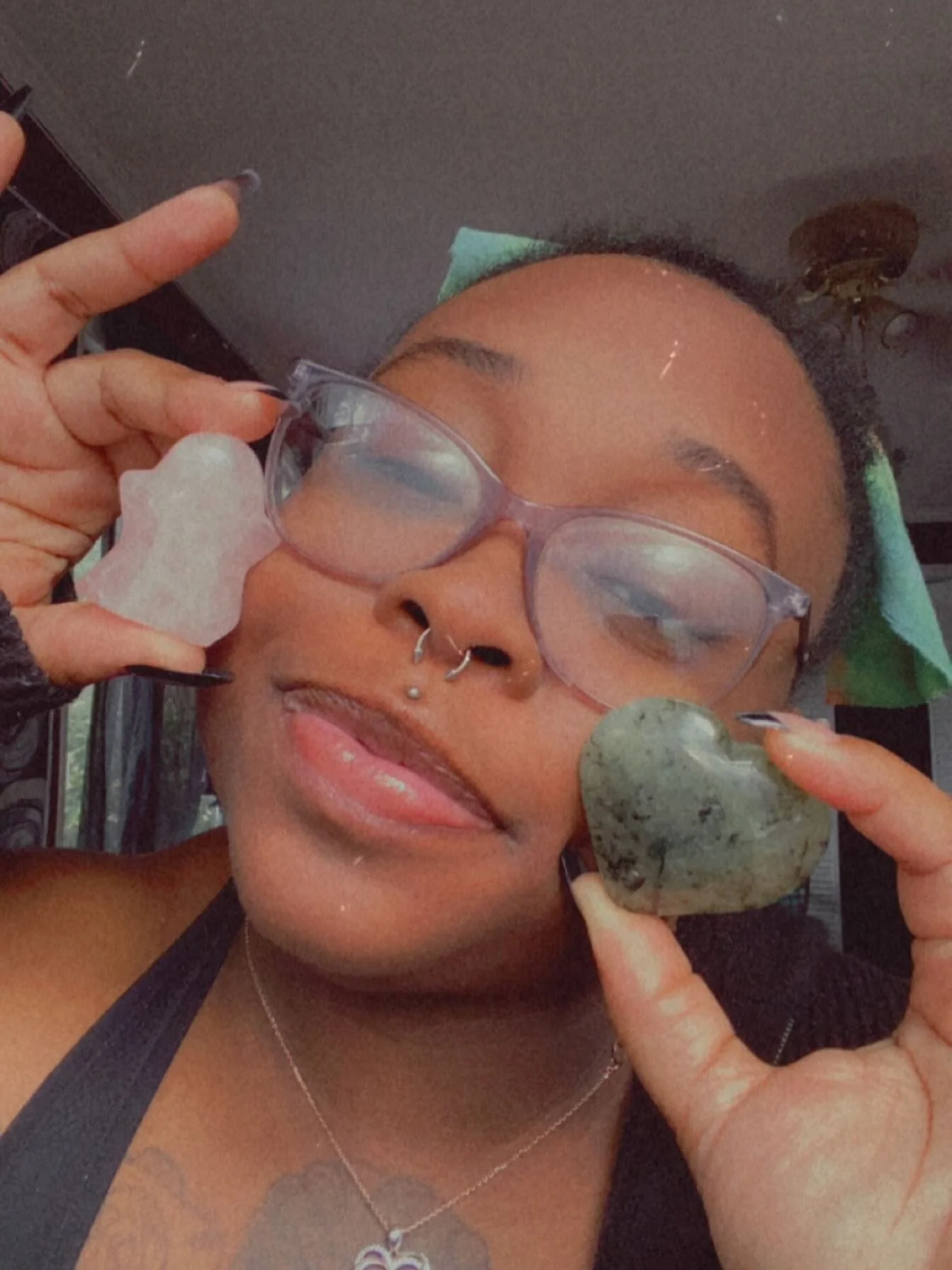 Fun fact I am a crystal girlie 💚👻

#crystals #crystalcommunity #crystallover