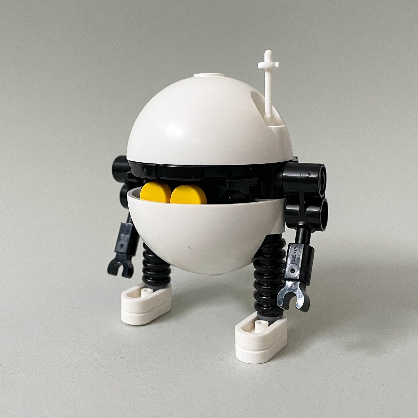 Repair Drone. Just a quick lil&rsquo; last minute guy for #droneuary 

#stl #lego #legofan #legoafol #afol #legoinstagram #legoinstgrm #legomoc #legoart #legocreator #legolife #legocustom #brickcentral #legoworld #legophoto #legogram #instalego #lego