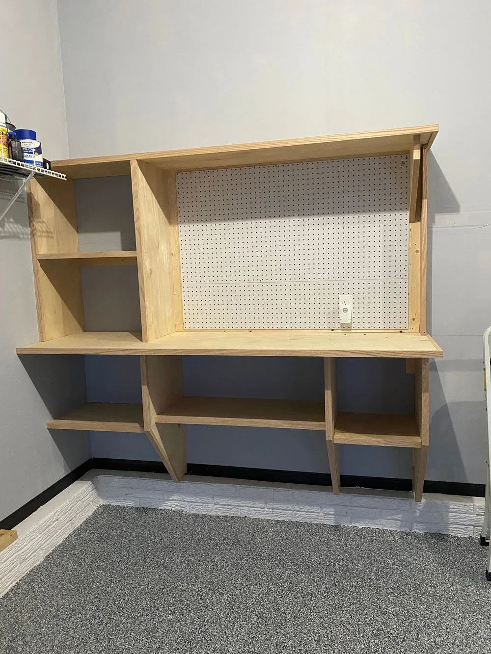 Red Oak–Edged Workbench