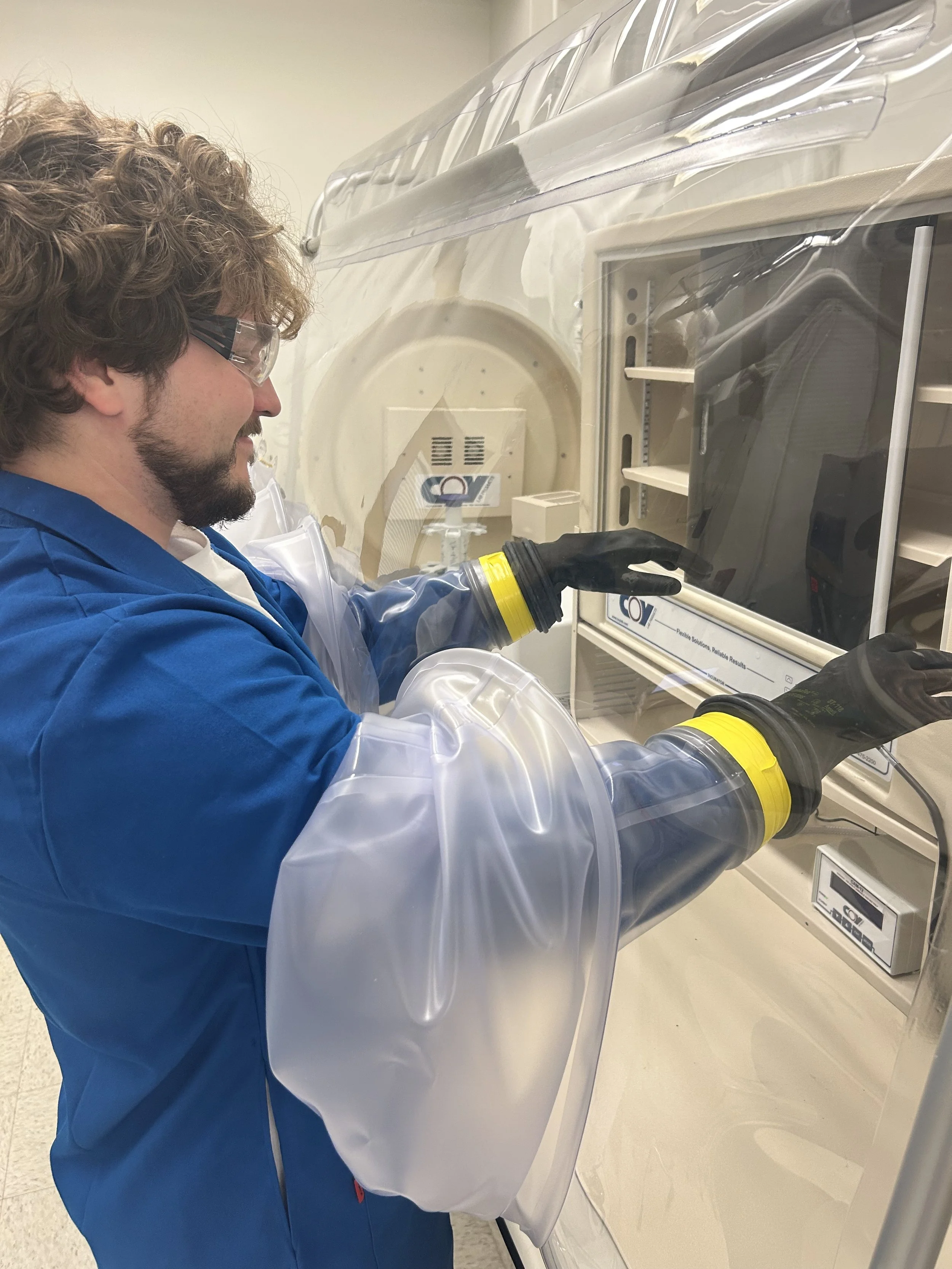 The Coy vinyl anaerobic chamber is all set up! Happy culturing!