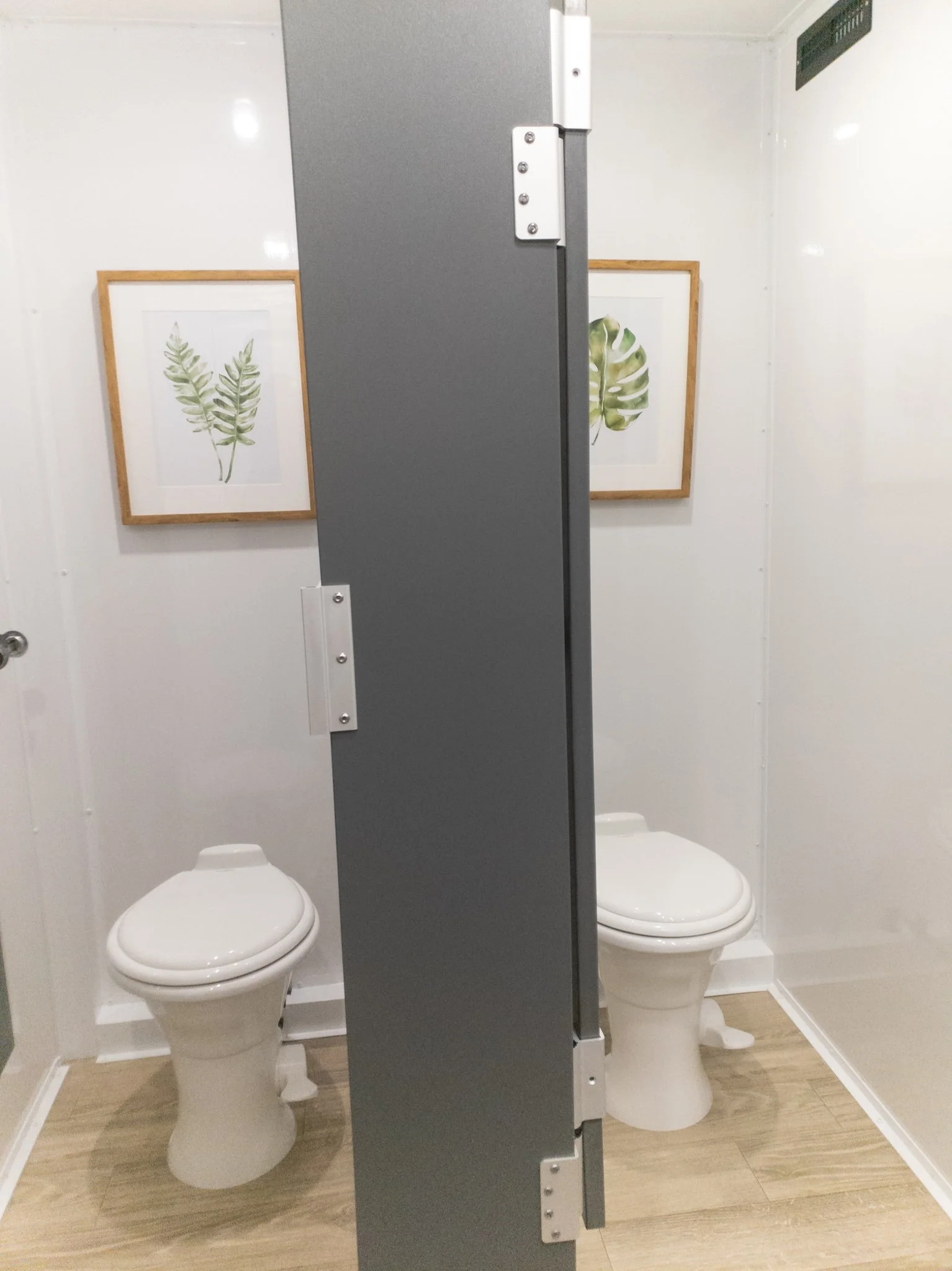 1228-14.5-5-2-Stall-Womens-(2).jpg