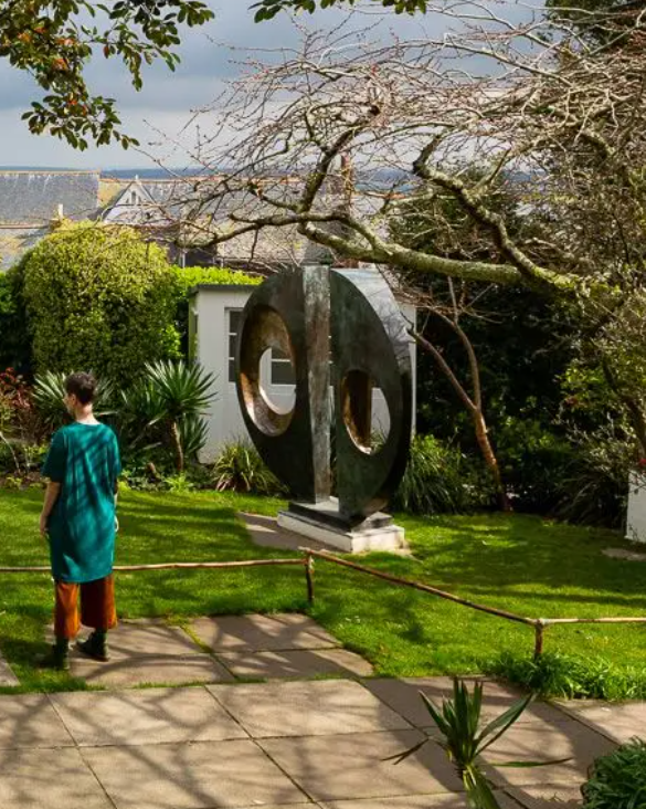 Barbara Hepworth 