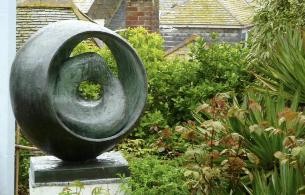 Barbara Hepworth sculpture garden.png