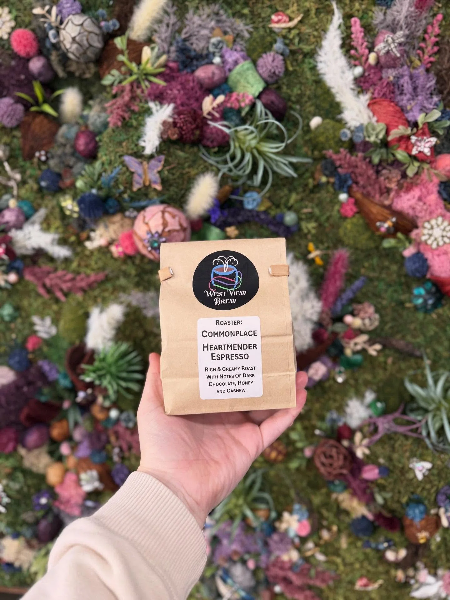 Did you know you can take our beans home with you? 🏡☕️
We&rsquo;ll bag them up whole or grind them fresh for you.
$19 per lb, just ask at the counter!