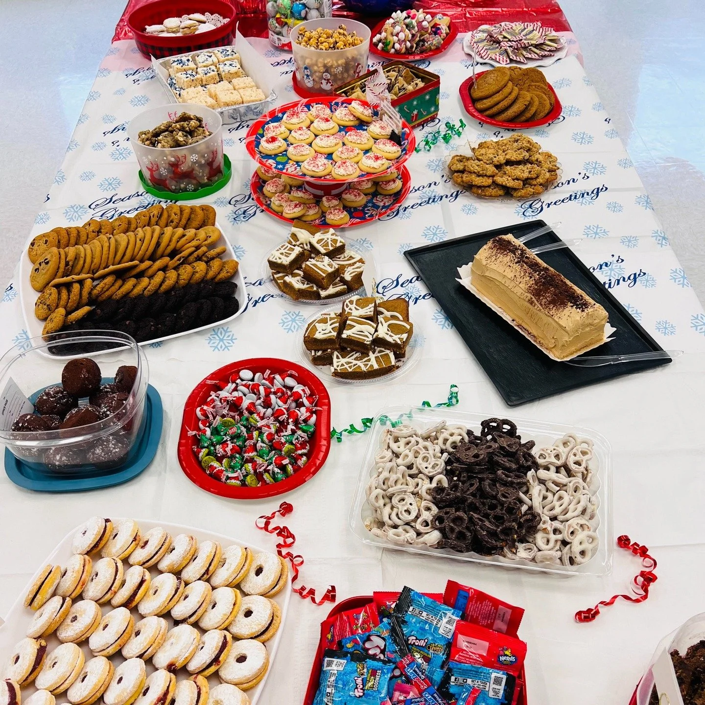 🍪 Help us sweeten the season for our amazing teachers on Friday, December 12! ❄️

We&rsquo;re gathering holiday treats&mdash;homemade or store-bought cookies, chocolates, candy canes, and more&mdash;to share some festive cheer with our staff this mo