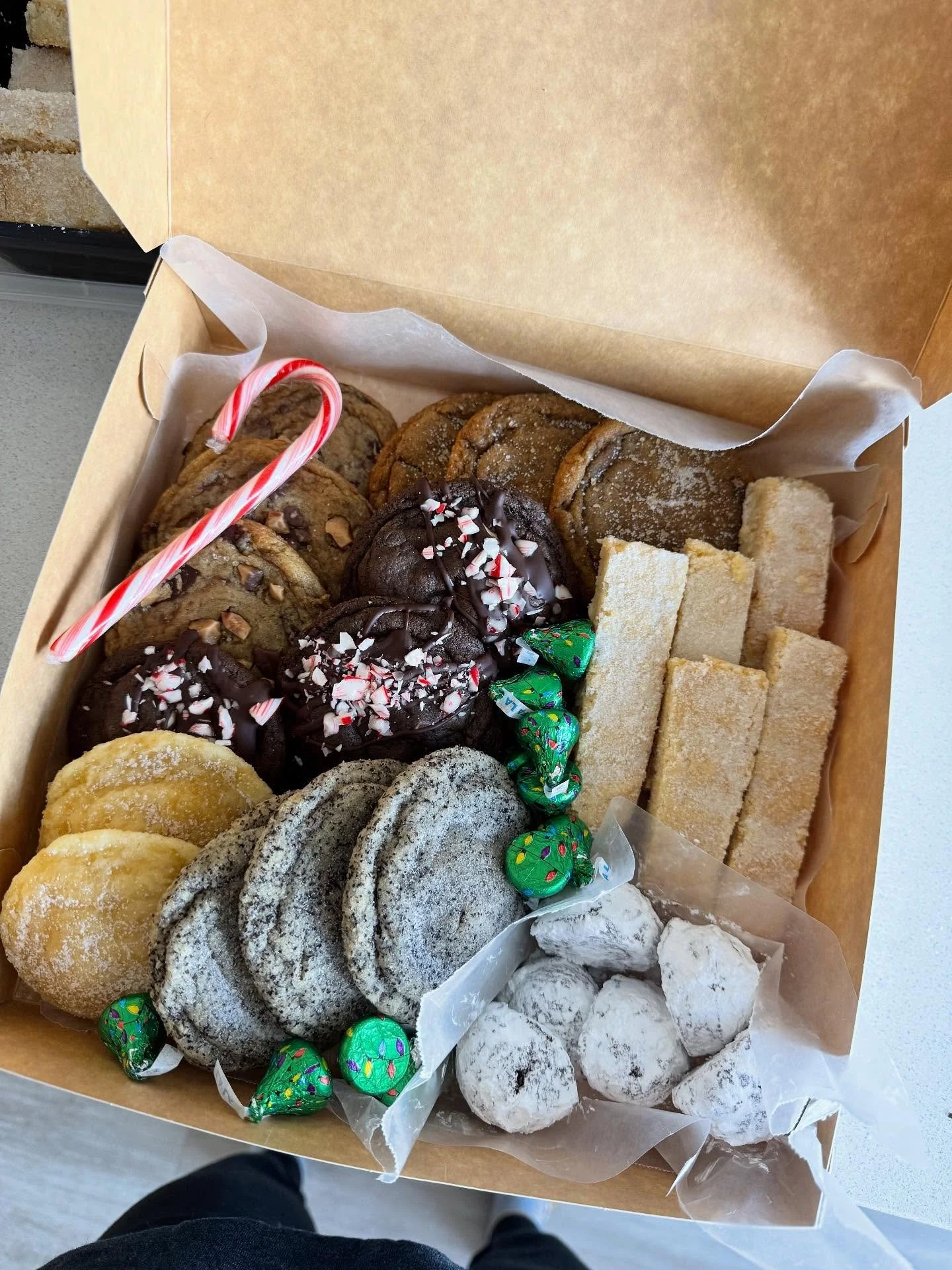 2025 holiday boxes!! ❄️✨ thank you soooo much to everyone who ordered, your support means so much to me!!

And if you missed out, I may have some extras left to follow my stories to stay updated 👀

#cookies #holidaycookies #christmascookies #cookies