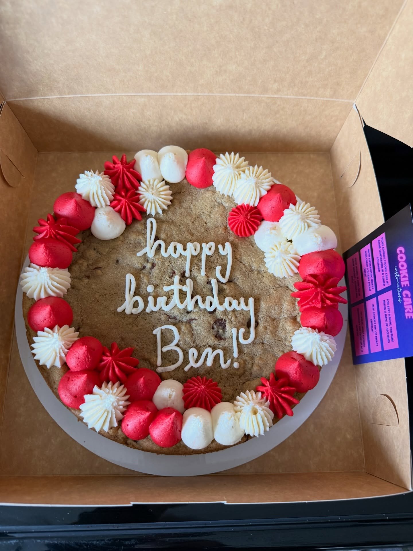 Recent cookie cakes! 💫🍪

For standard cookie cakes, order on my website 🫶🏻

For number/letter cookie cakes, send me a message!

#cookiecake #cincinnaticookiecake #cincinnatibaker #cookies