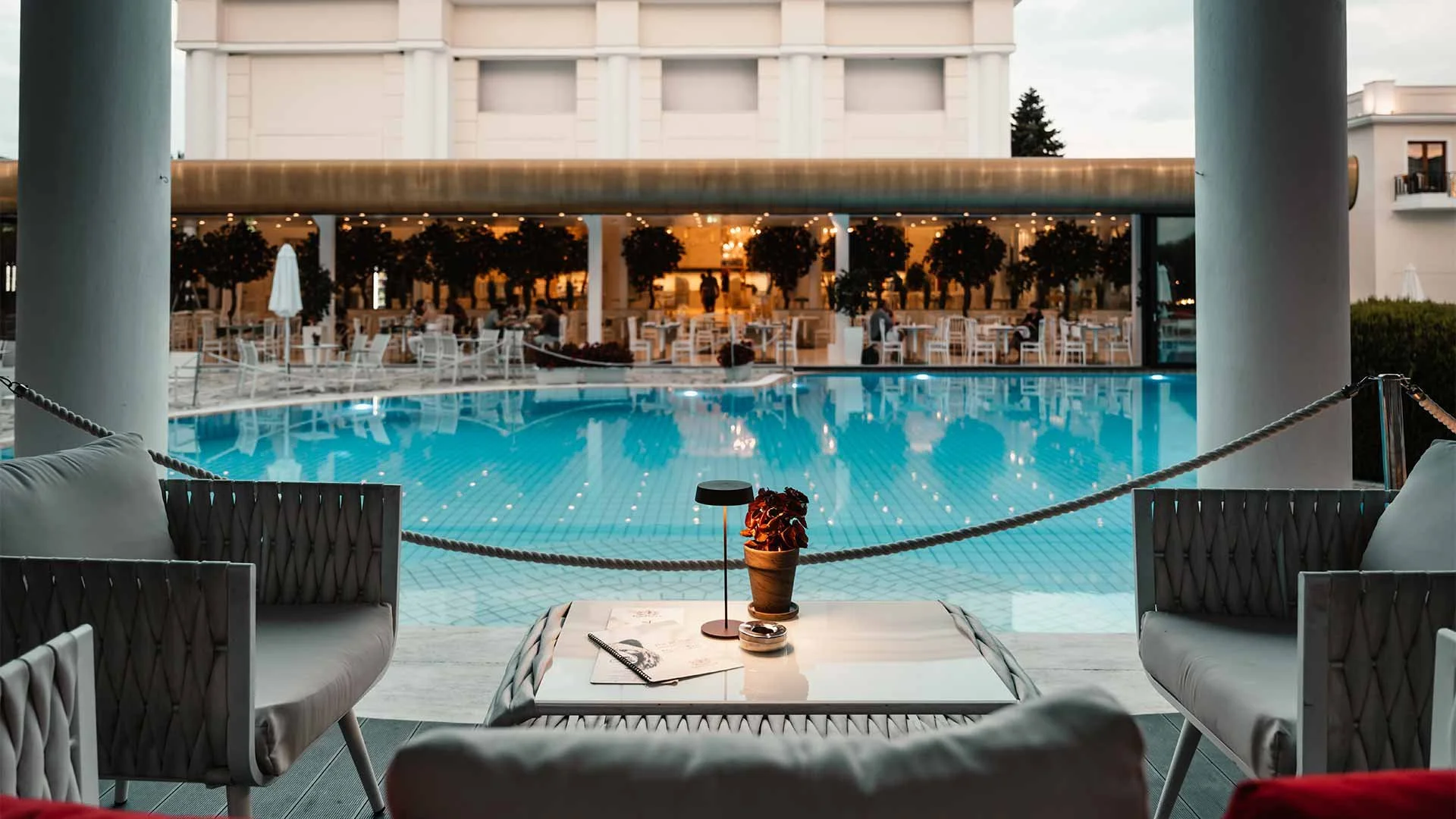 Pool-Bar-Epirus-Palace-4.jpg
