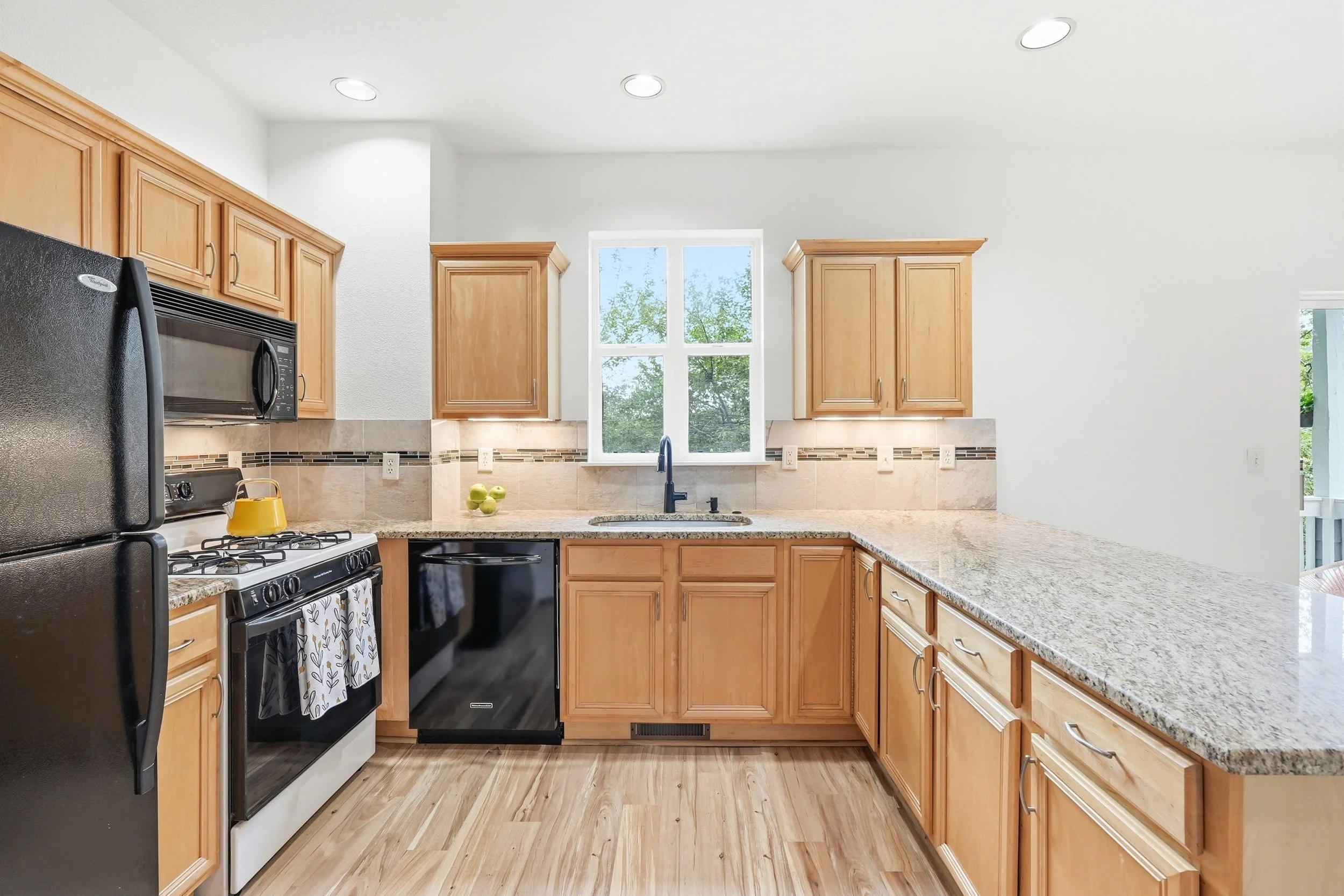 11_a7406598.jpg