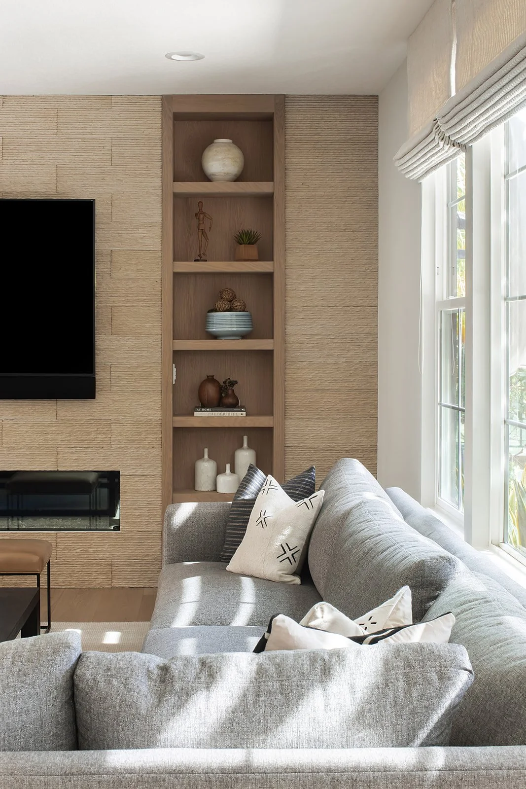 Family Room_The Luxe Haus_Bend_Prete_1G2A3044.jpg