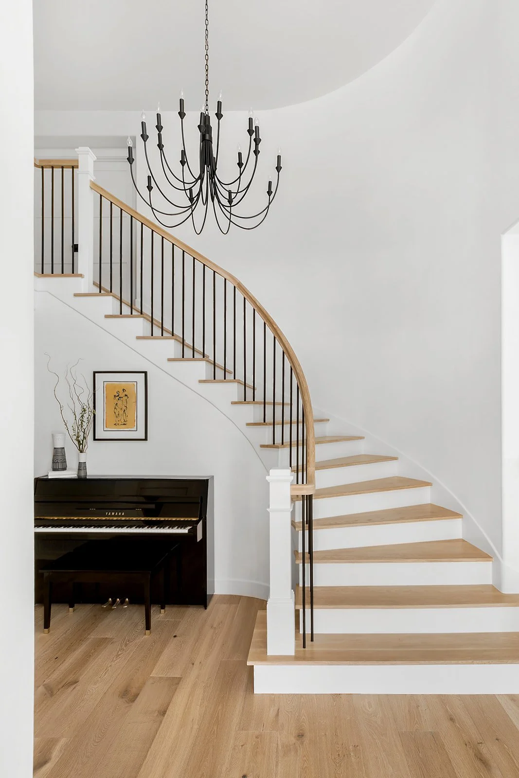 The Luxe Haus_Bend_Muriello_Entry + Living Room_1G2A9598.jpg
