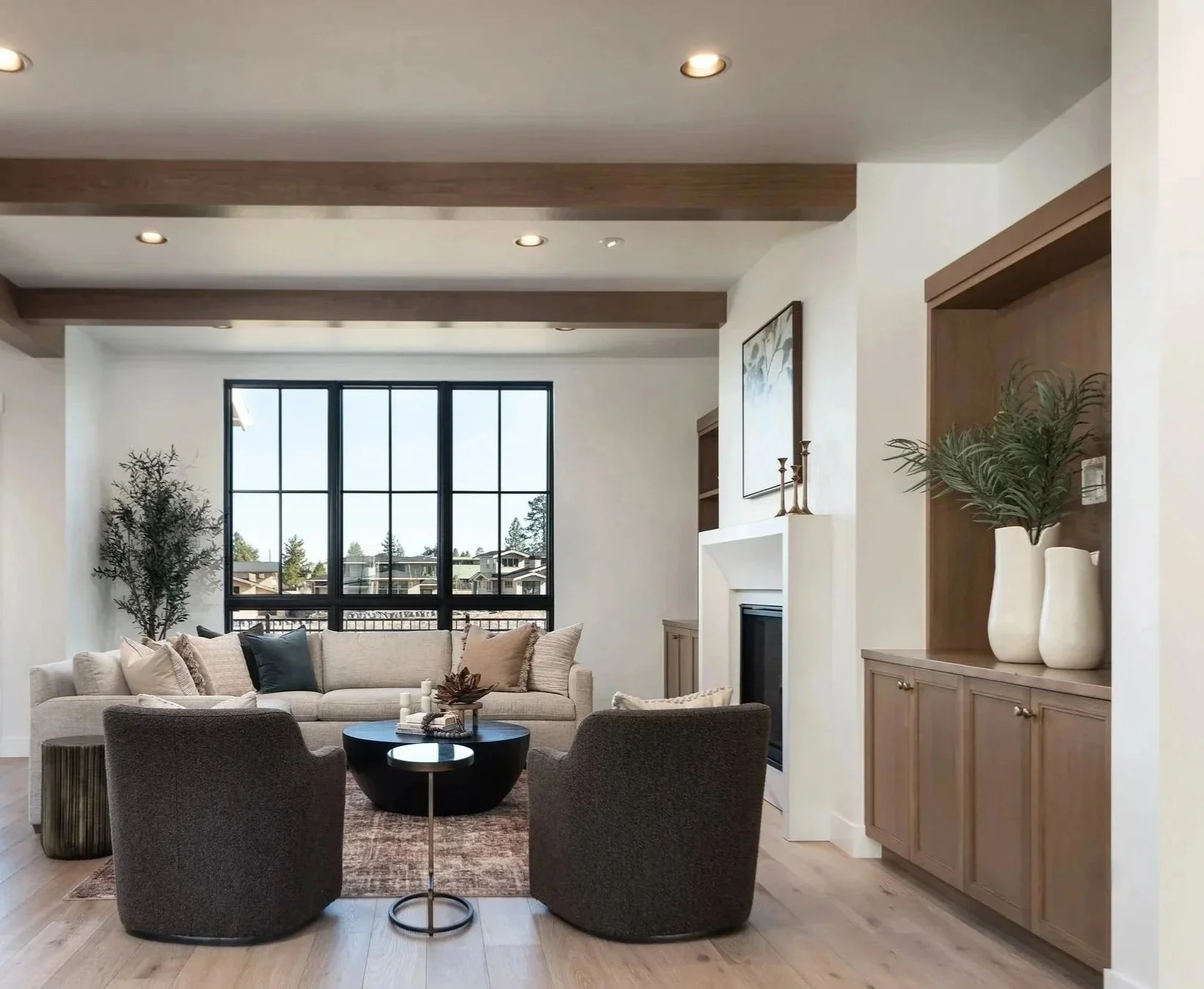 Luxehouse_promo2-3.jpg