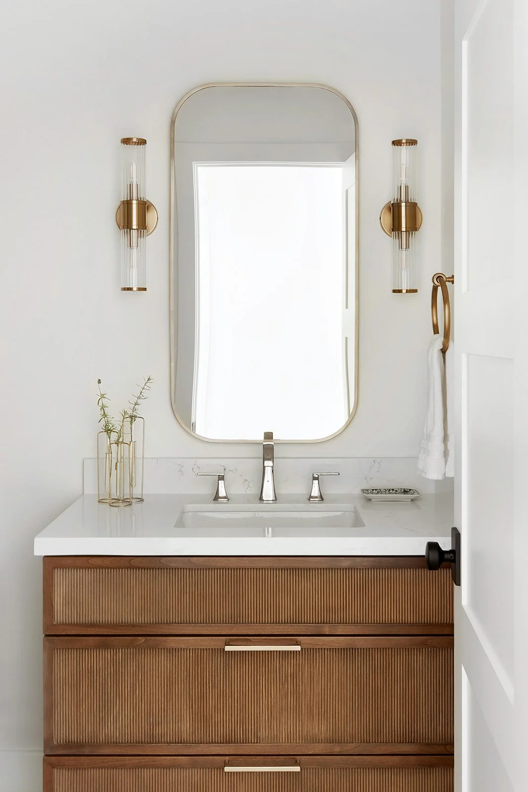 The Luxe Haus_Bend_Muriello_Powder Room_1G2A9876.jpg