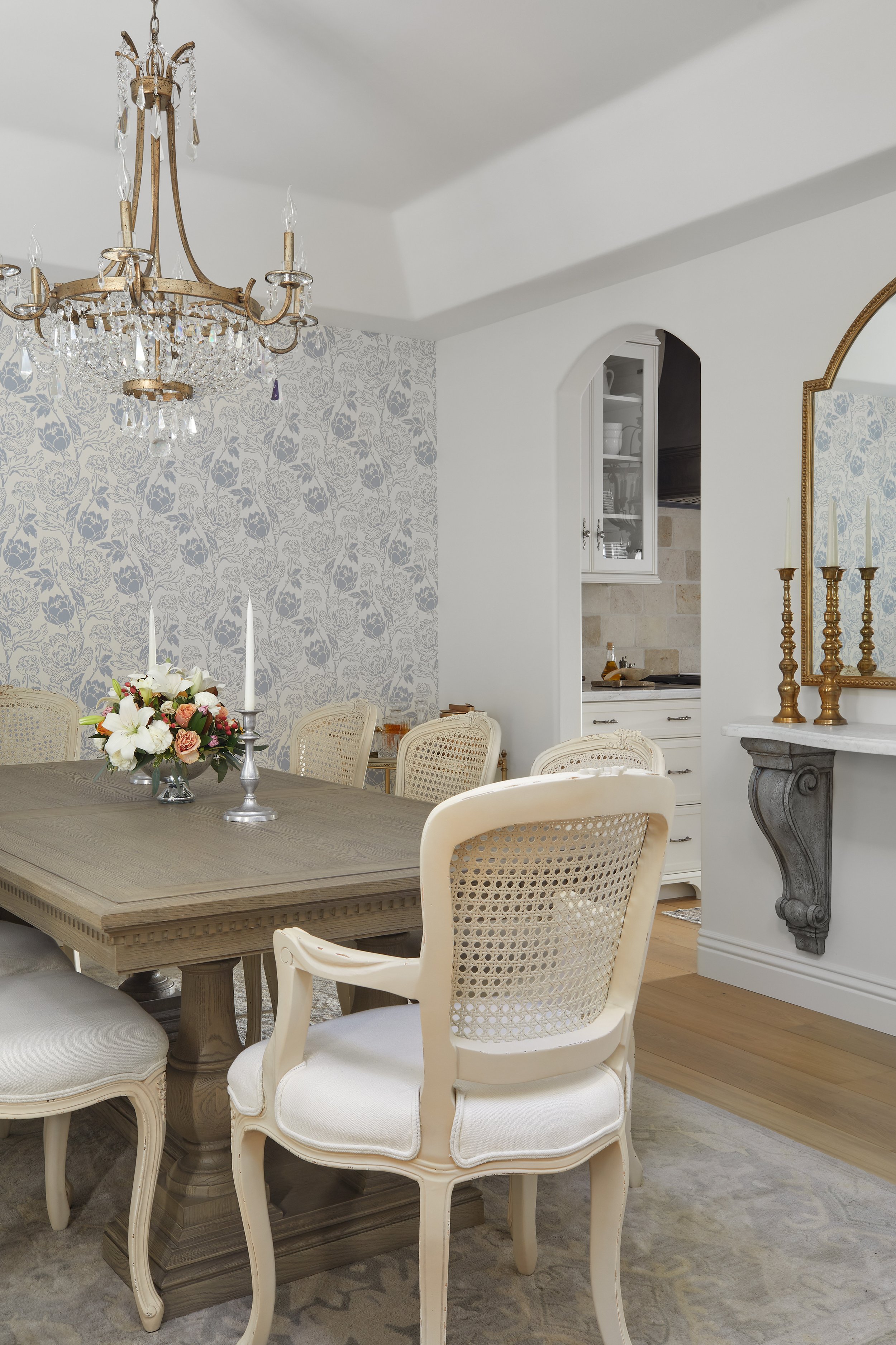 The Luxe Haus_Bend_Muriello_Dining+Wine Cellar2M8A8185.jpg