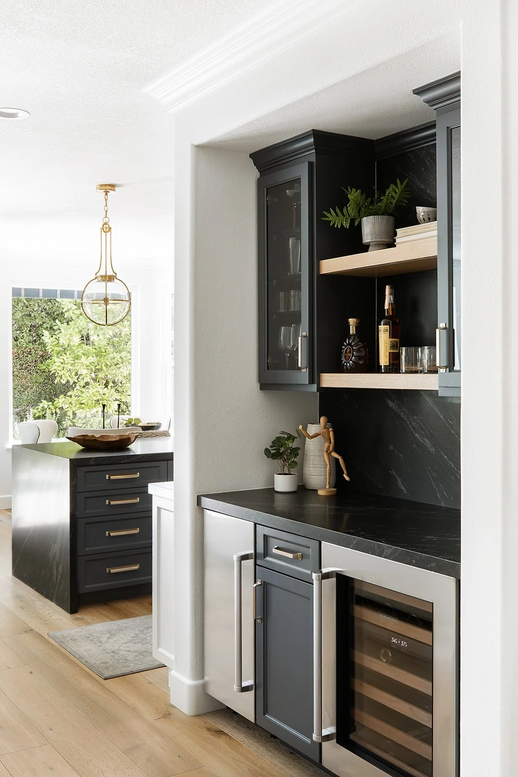 The Luxe Haus_Bend_Muriello_Built In Bar_1G2A9693.jpg