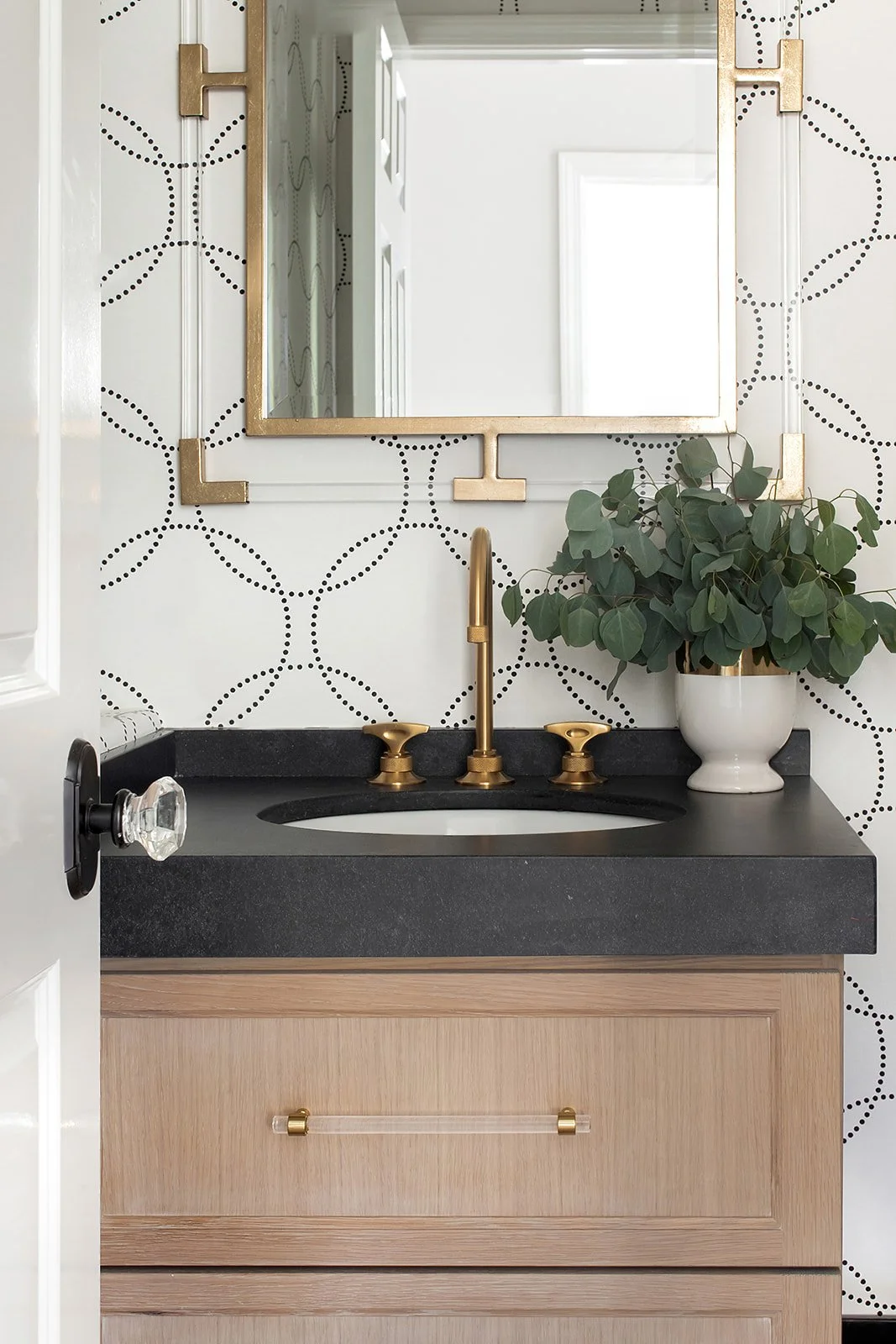 The Luxe Haus_Bend_Prete_Powder Bath1G2A2822.jpg