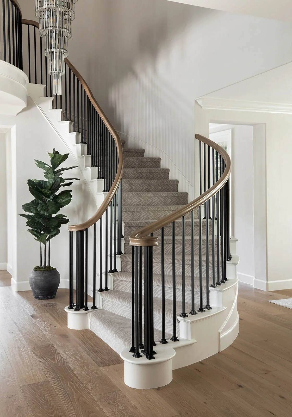 Stairway_The Luxe Haus_Bend_Prete_1G2A2928.jpg