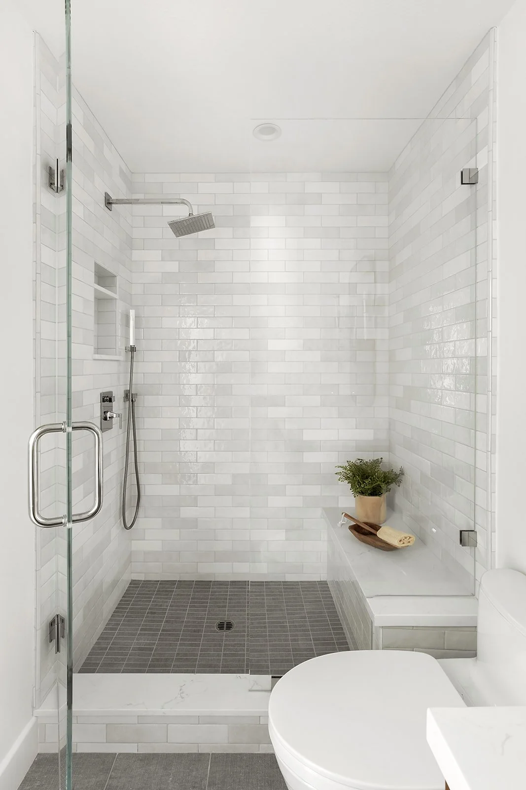 The Luxe Haus_Bend_Muriello_Powder Room_1G2A9883.jpg