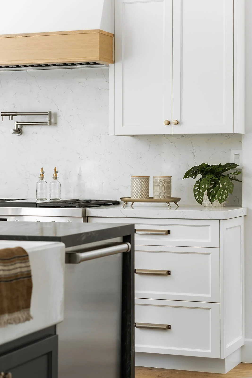 The Luxe Haus_Bend_Muriello_Kitchen_1G2A9759.jpg