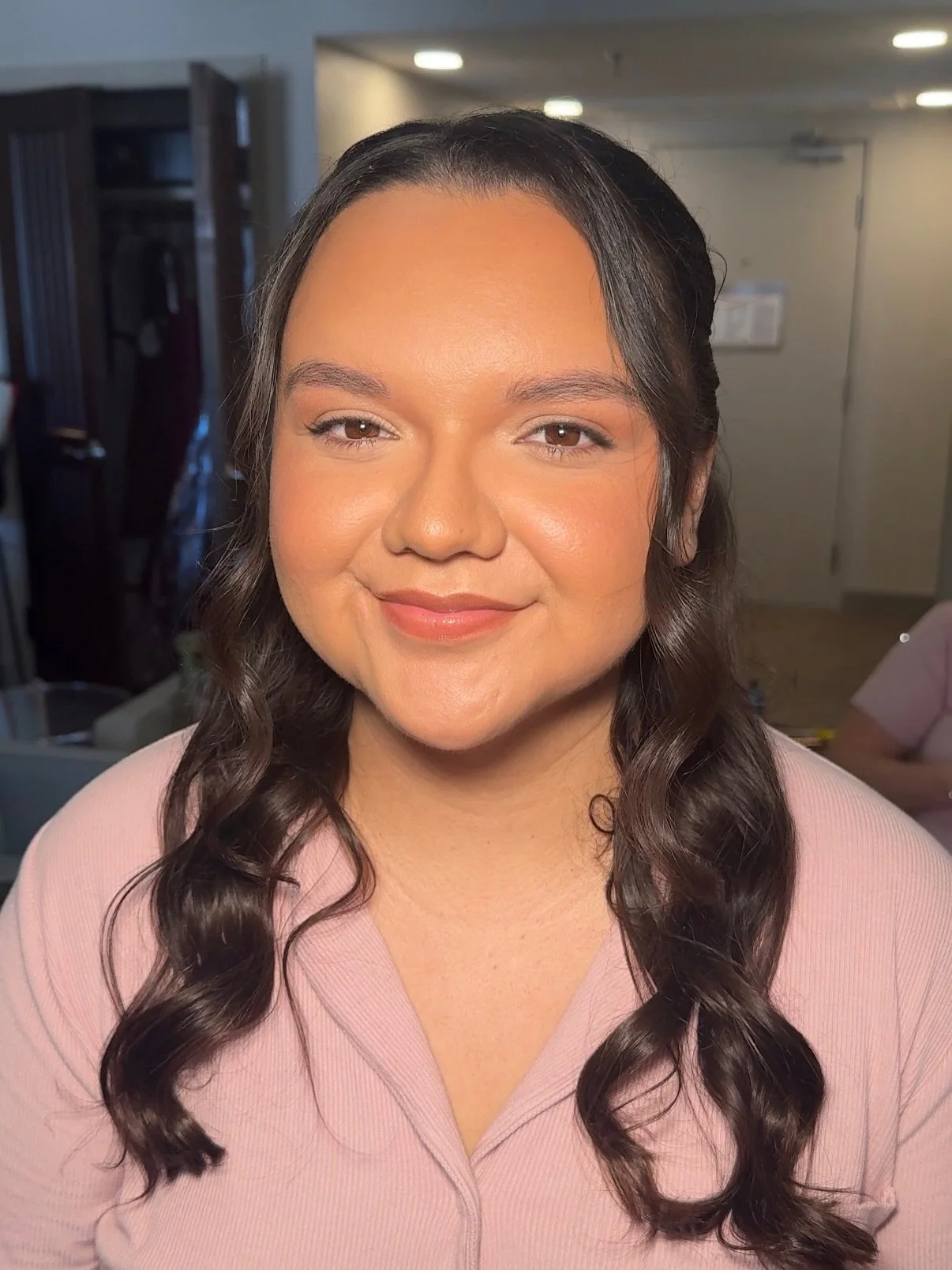 Bridesmaid glam that makes you stop and stare ✨

.
.

Product Brands Used: Dior | Armani | Tarte | Too Faced | Anastasia Beverly Hills | Haus Labs | Lys | Ardell | Juvia&rsquo;s Place | Mac Cosmetics | Maybelline | Rare Beauty | Danessa Myricks | Cha