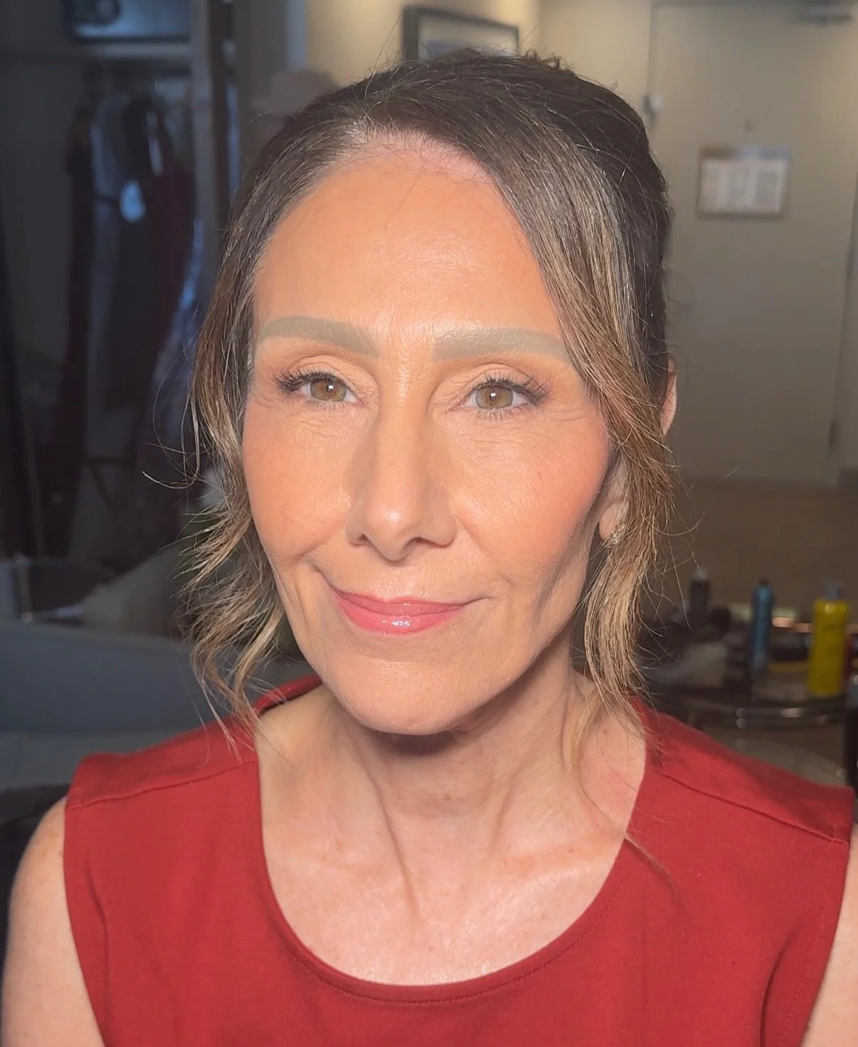 Makeup is so much more than getting glammed up for the day. It&rsquo;s about feeling confident, beautiful, and completely yourself, just a little more refined.

Because when you feel beautiful, you carry yourself differently. 

.
.

MUA | Makeup Arti
