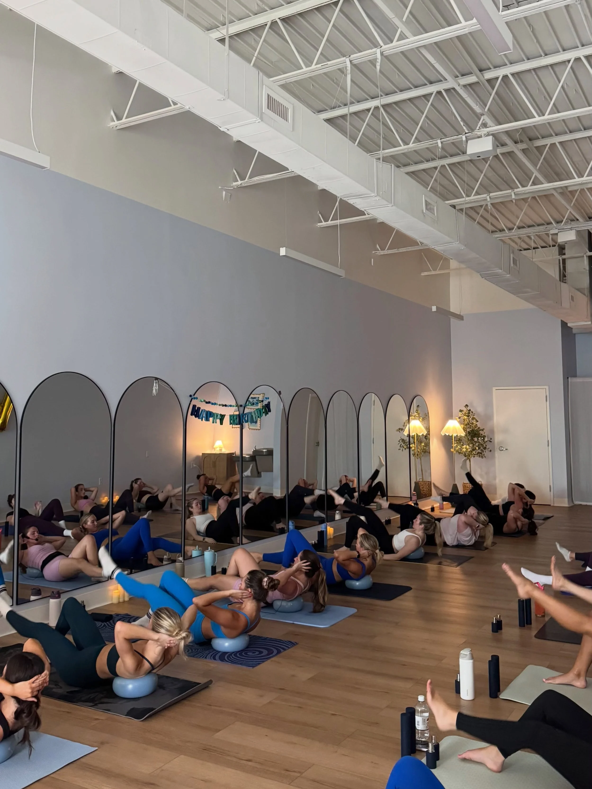 Month 4 of Wave Movement! 🤩🌊

May filled our cup in all the best ways! New faces, birthday cellys, and big milestones! 🥹

We&rsquo;re so thankful for all of you and we can&rsquo;t wait to see what month 5 has in store! 🩵

#pilates #pilatesstudio 