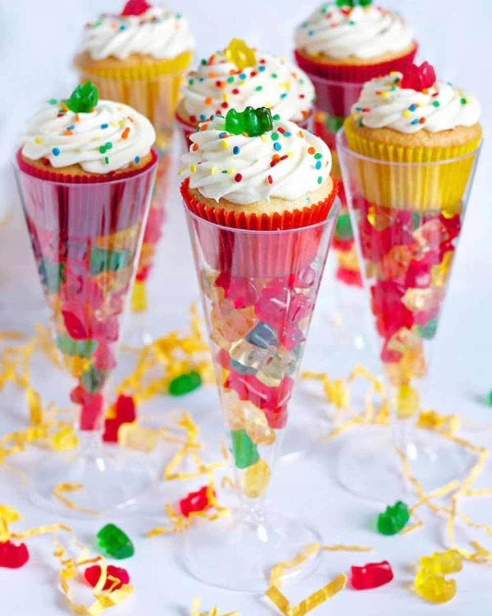 🎉Party parents, checkout this cute idea for cupcakes!! 🎉