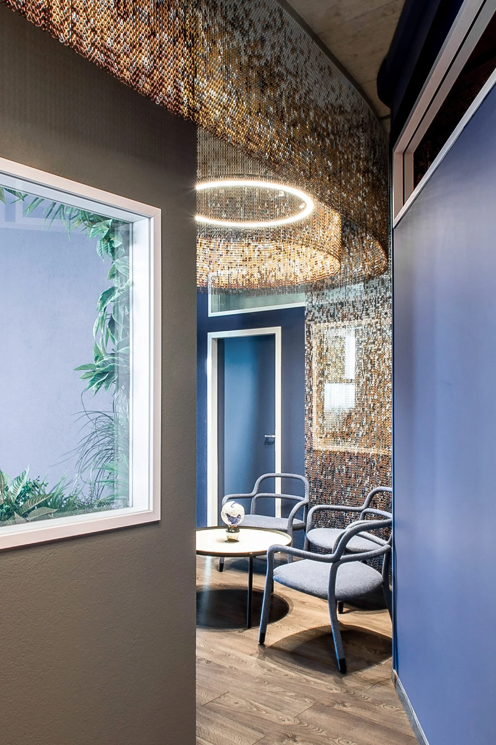Daniela_Fischli_interior_designer_fip_studio_contract_ufficio_AD_HVerpackungen_Mezzovico_scorci_visuale_ingresso.jpg