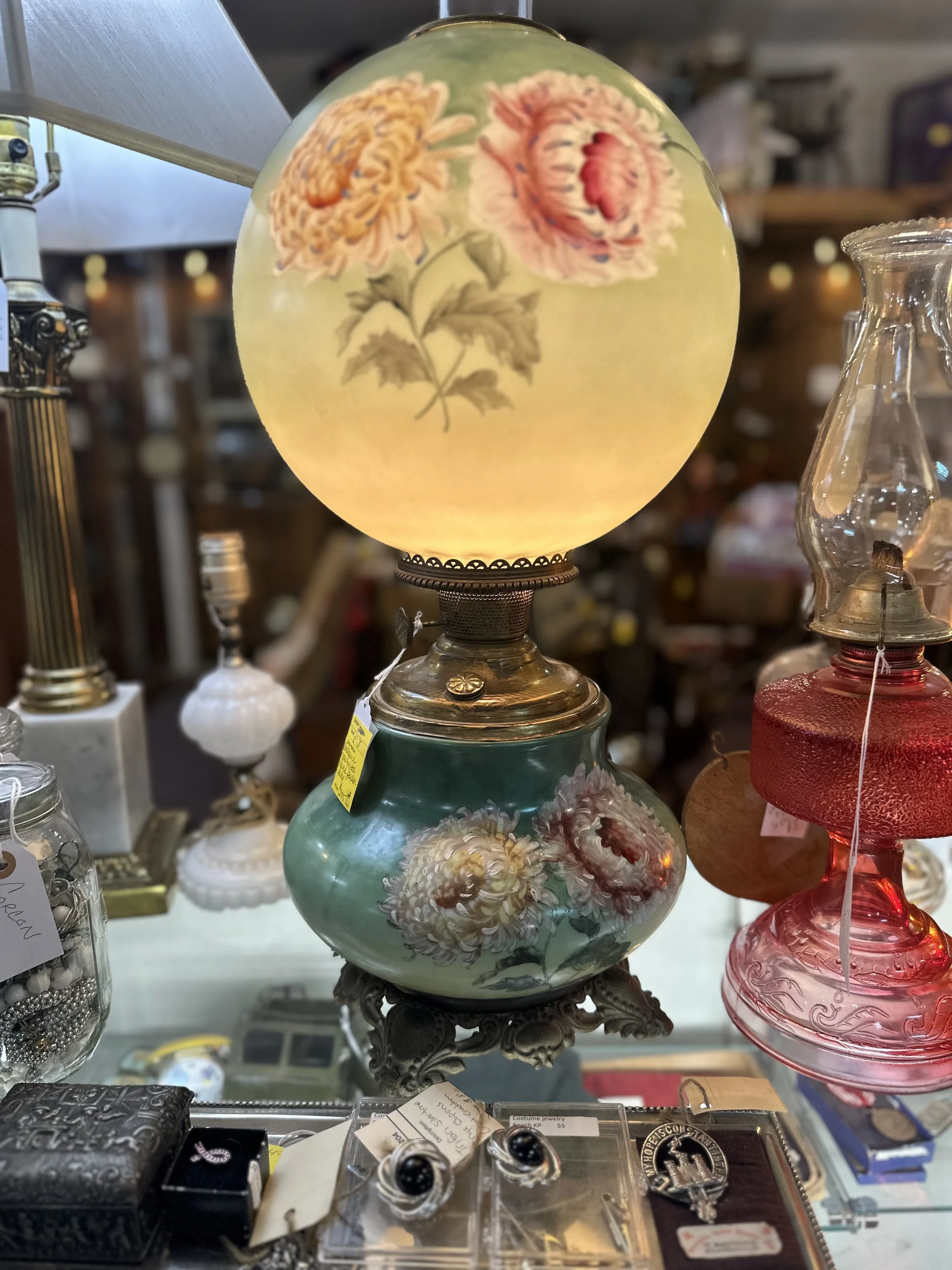 Prindi's Antiques& Collectibles - IMG_2065.jpeg