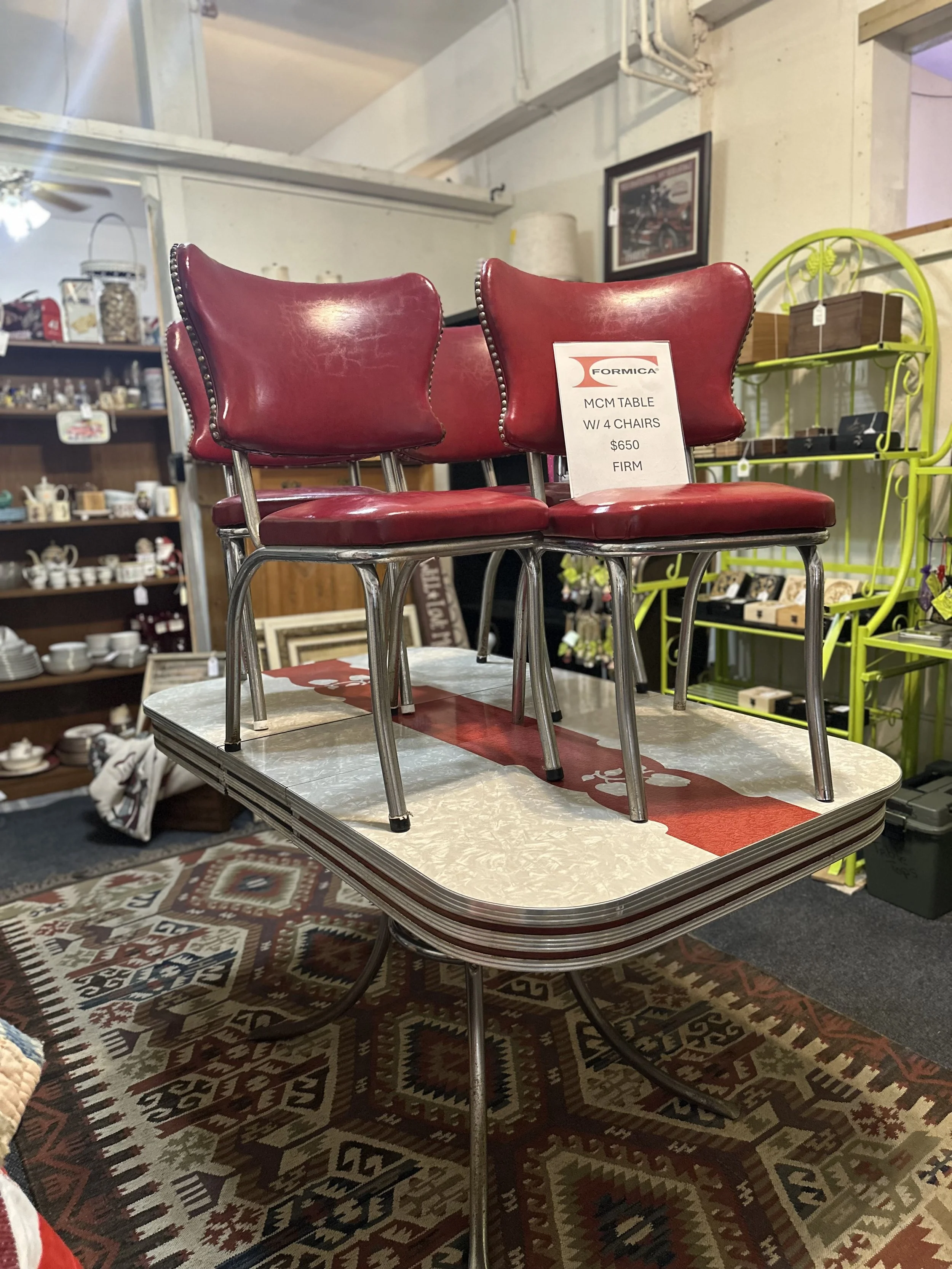Prindi's Antiques& Collectibles - IMG_2045.jpeg