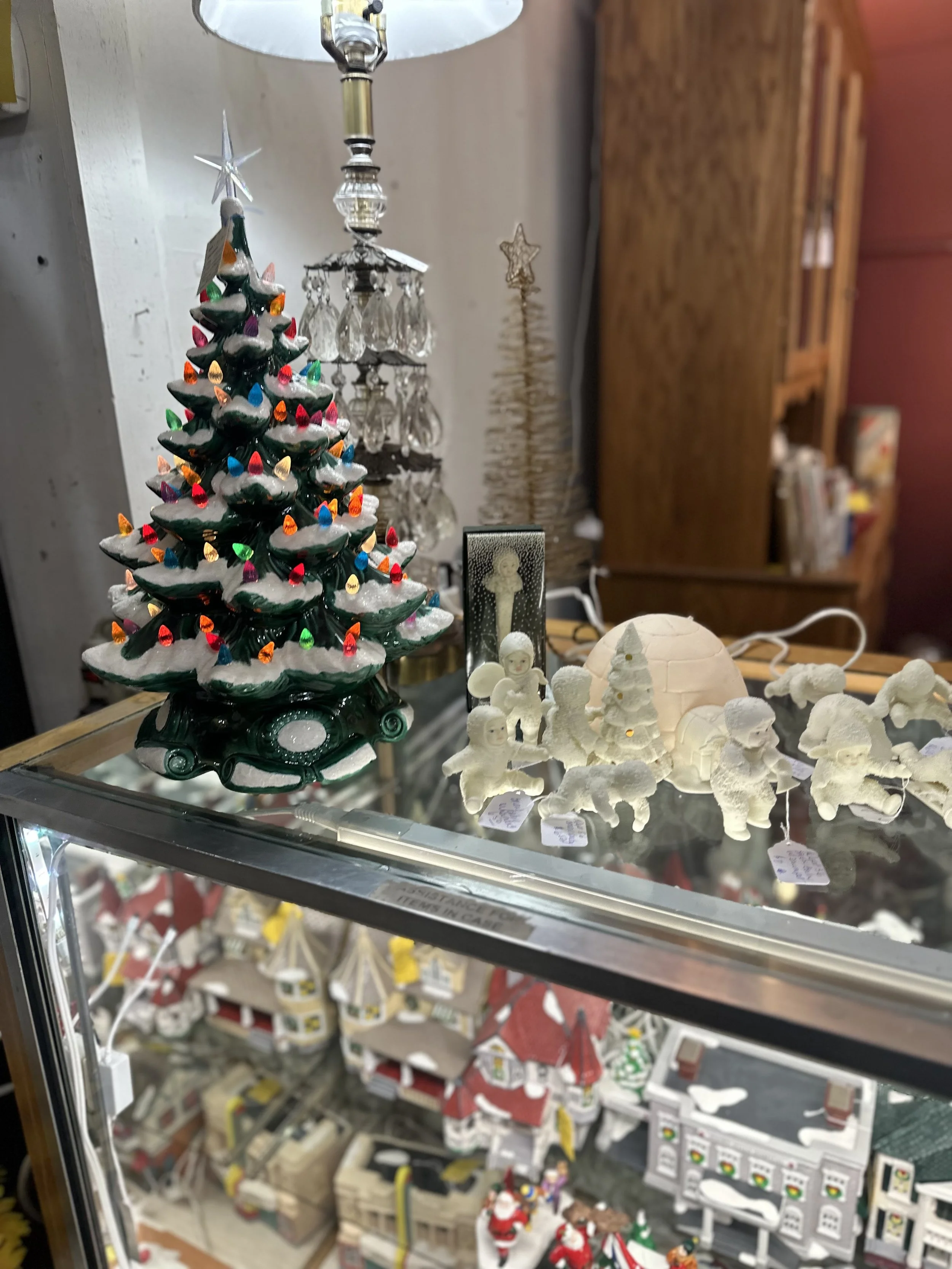 Prindi's Antiques& Collectibles - IMG_2027.jpeg