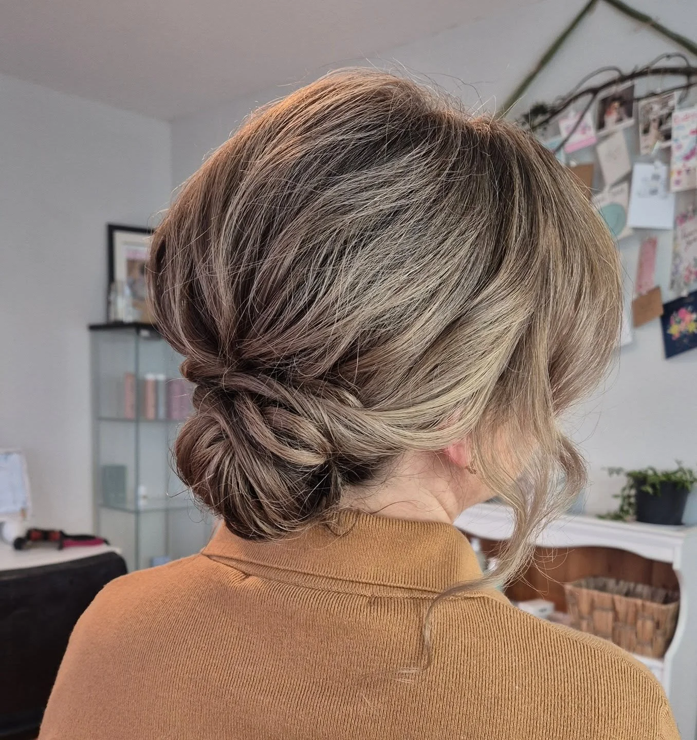 Definitely Hair up during the weather like this! 🌬

#lowbun #lowbun #softupstyle