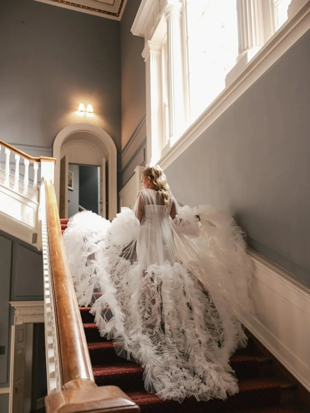 Wedding morning fairytale ✨️ 🏰 

Workshop: @theweddingfilmmakerworkshop @runawayvowseducation
Hosts: @emmak_films @runawayvows
Photographers: @hannahbrookephotography @kortneyjphoto
Venue: @luttrellstowncastleresort
Wedding Designer: @infusionweddin