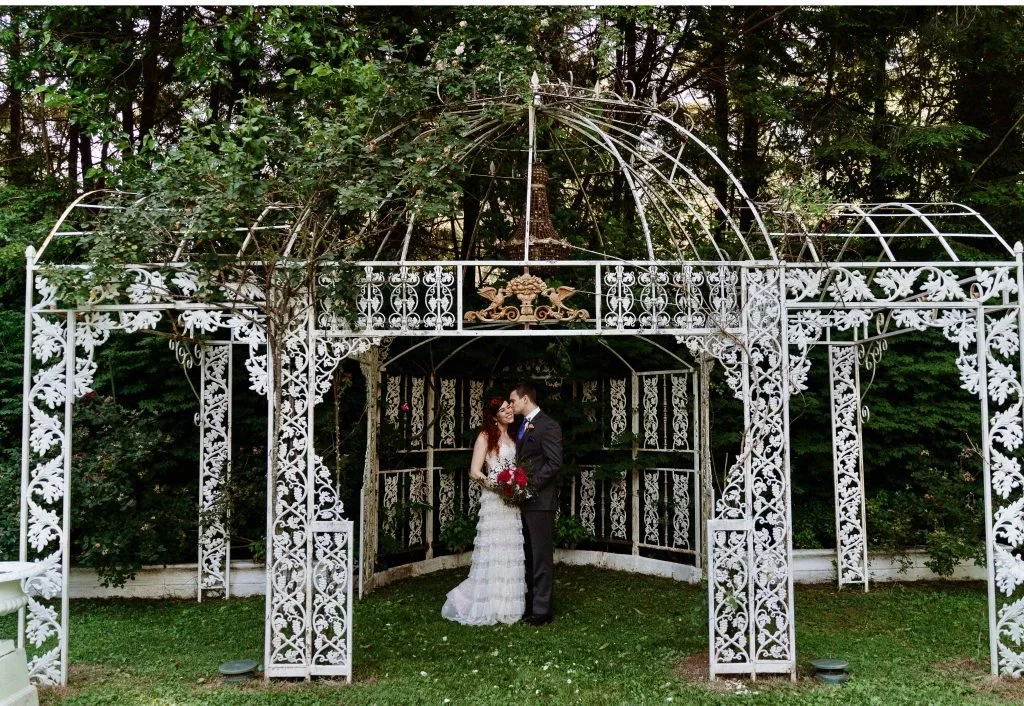 Wedding-Couple-under-Arbor-1024x683.jpg