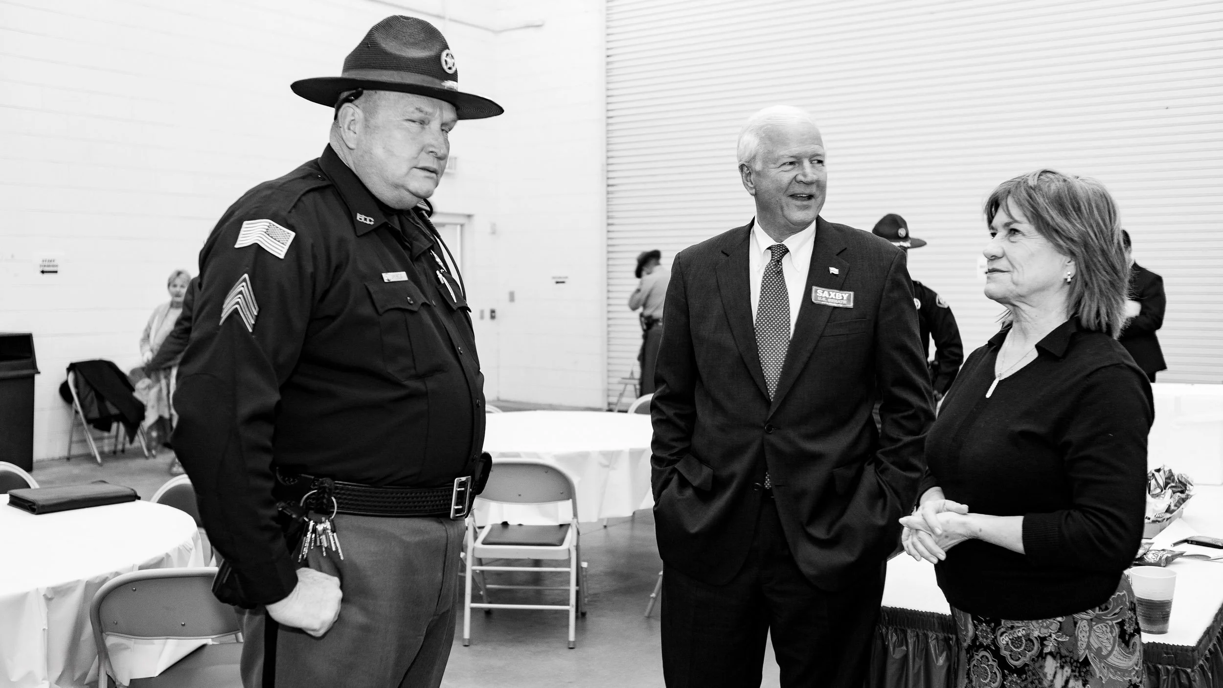 106-1672-0181-319-Cham-Palin-1173-081201-Doug Coulter.jpg