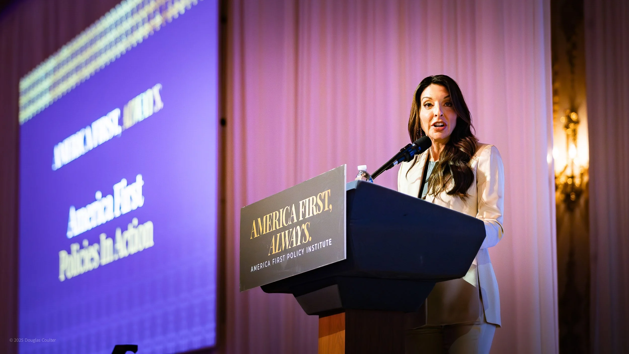 0114-_07I4295-251120- ©2025 Doug Coulter.jpg