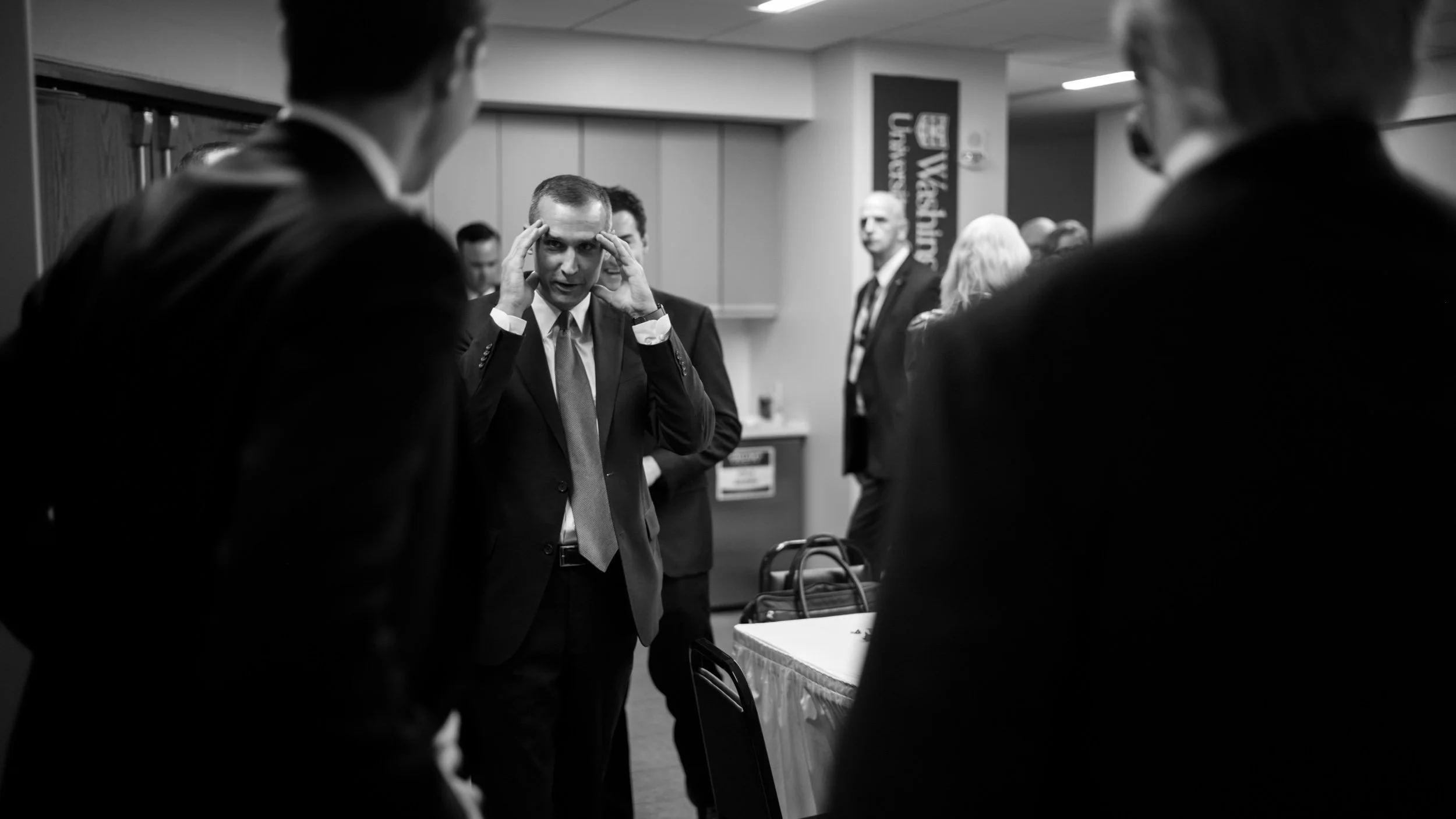 414-0382-2122-PresDebate#2-198-161009-Doug Coulter.jpg