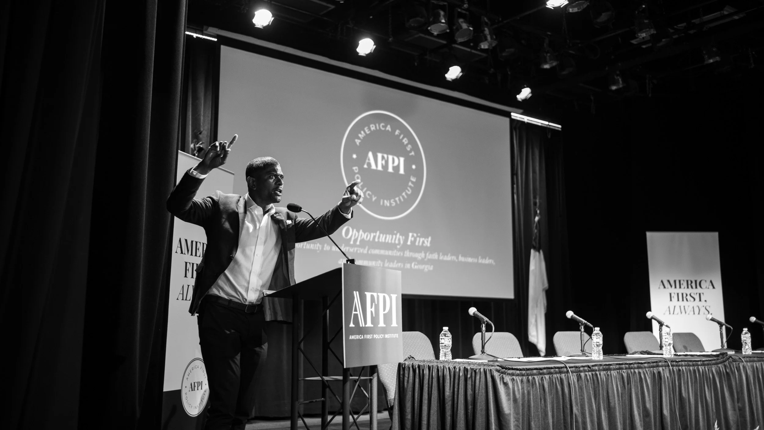 831-3921-4993-M10M0820-220302-Doug Coulter.jpg