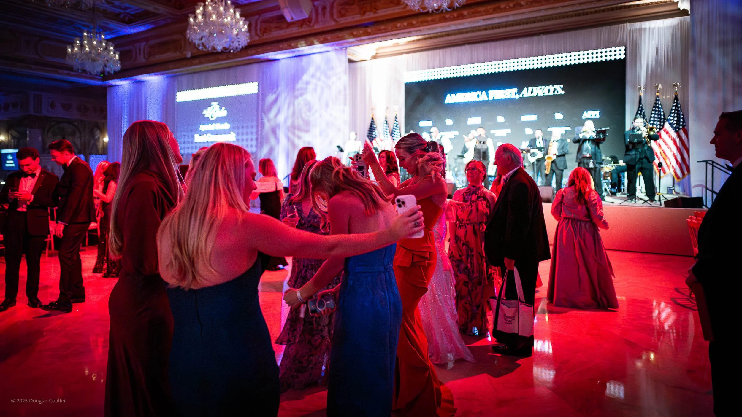 0276-S3220052-251121- ©2025 Doug Coulter.jpg