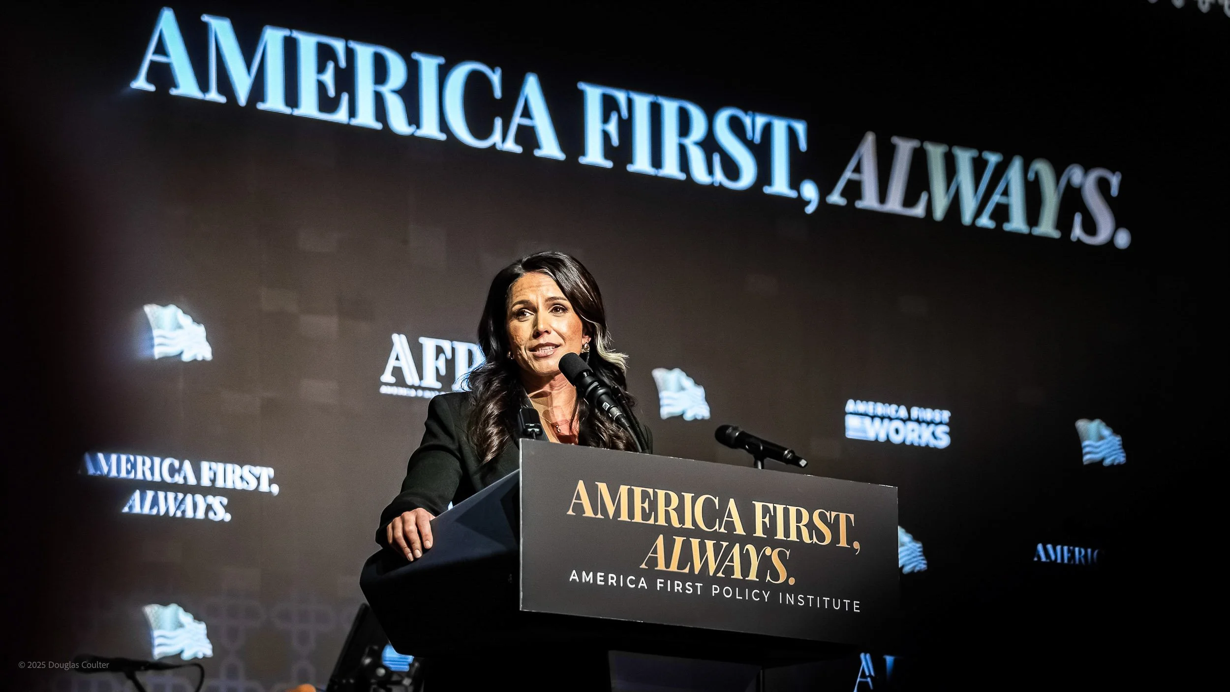 0235-_07I6910-251121- ©2025 Doug Coulter.jpg